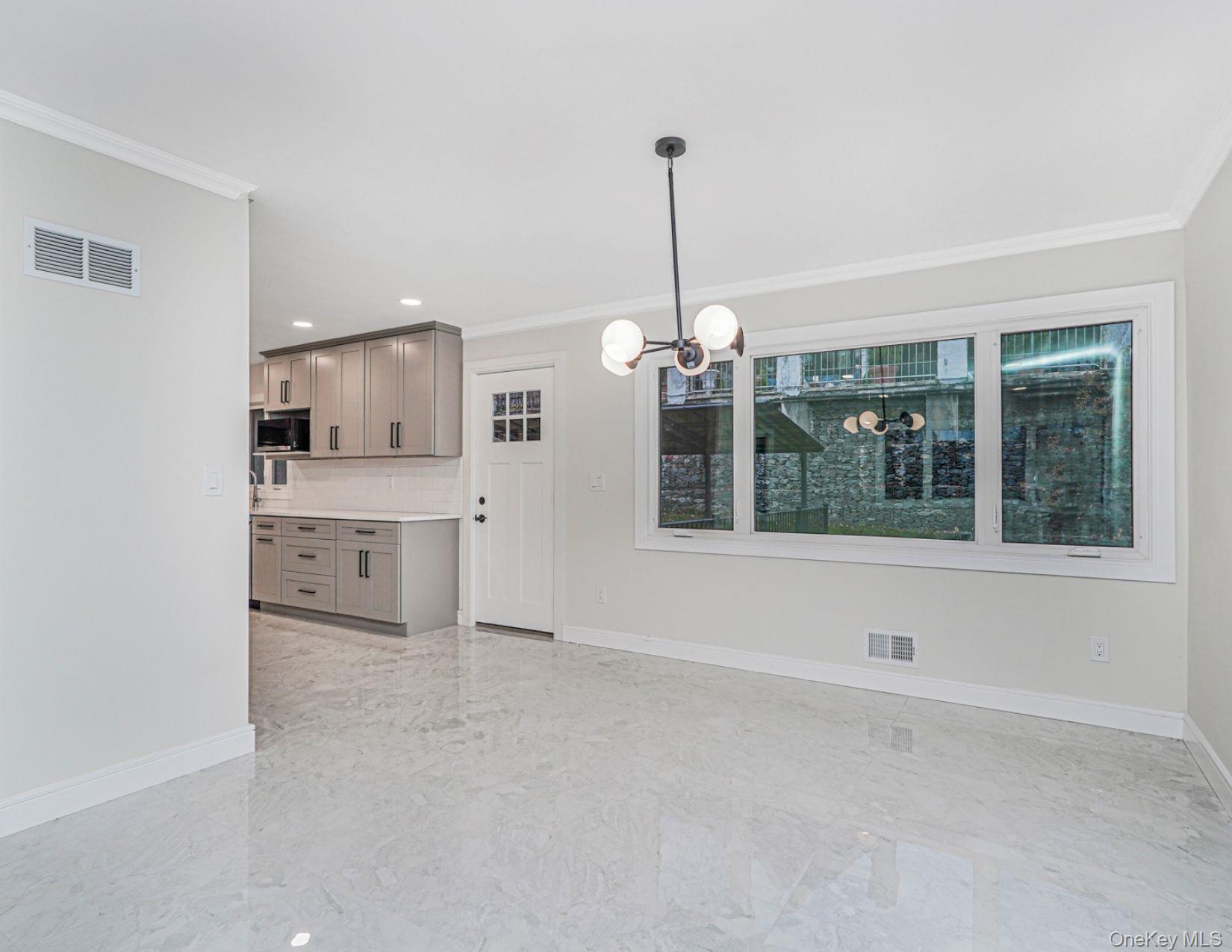 113 Longview Road, Staten Island, NY 10304