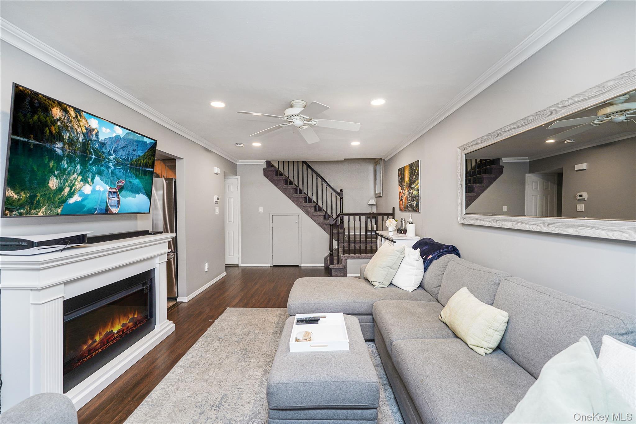 68 Gina Court, Staten Island, NY 10314