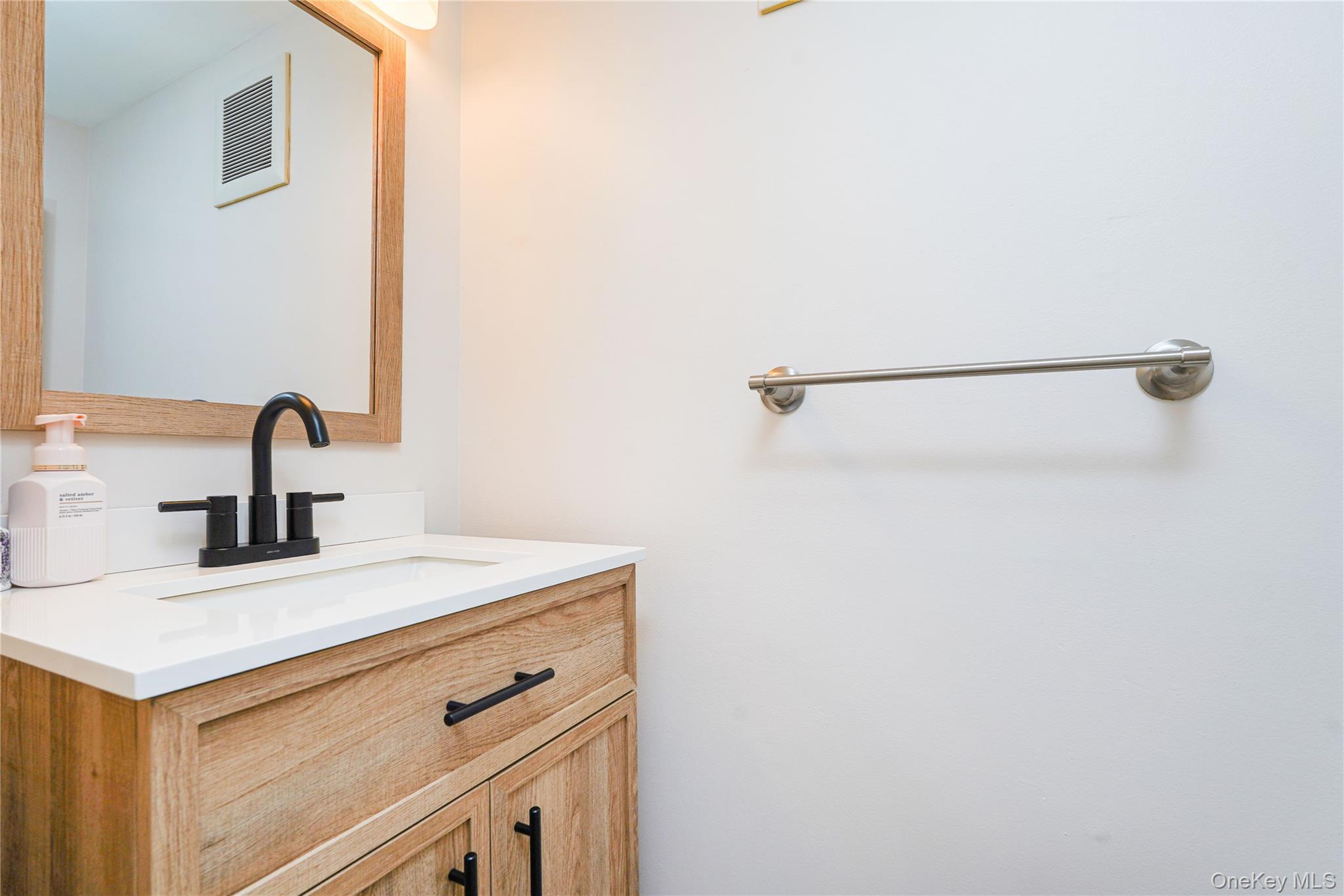 68 Gina Court, Staten Island, NY 10314