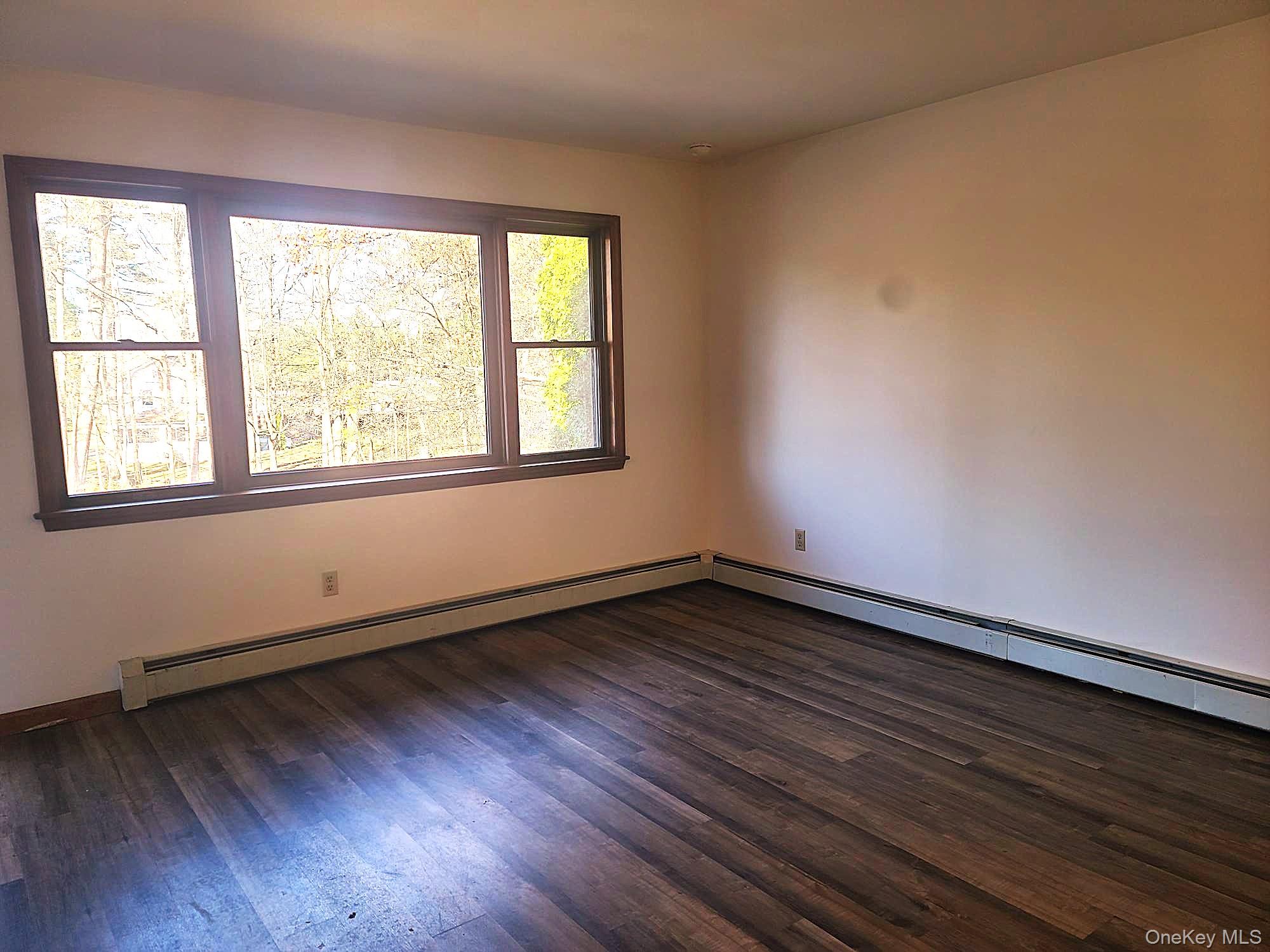 1022 Violet Avenue # Apt A, Hyde Park, NY 12538