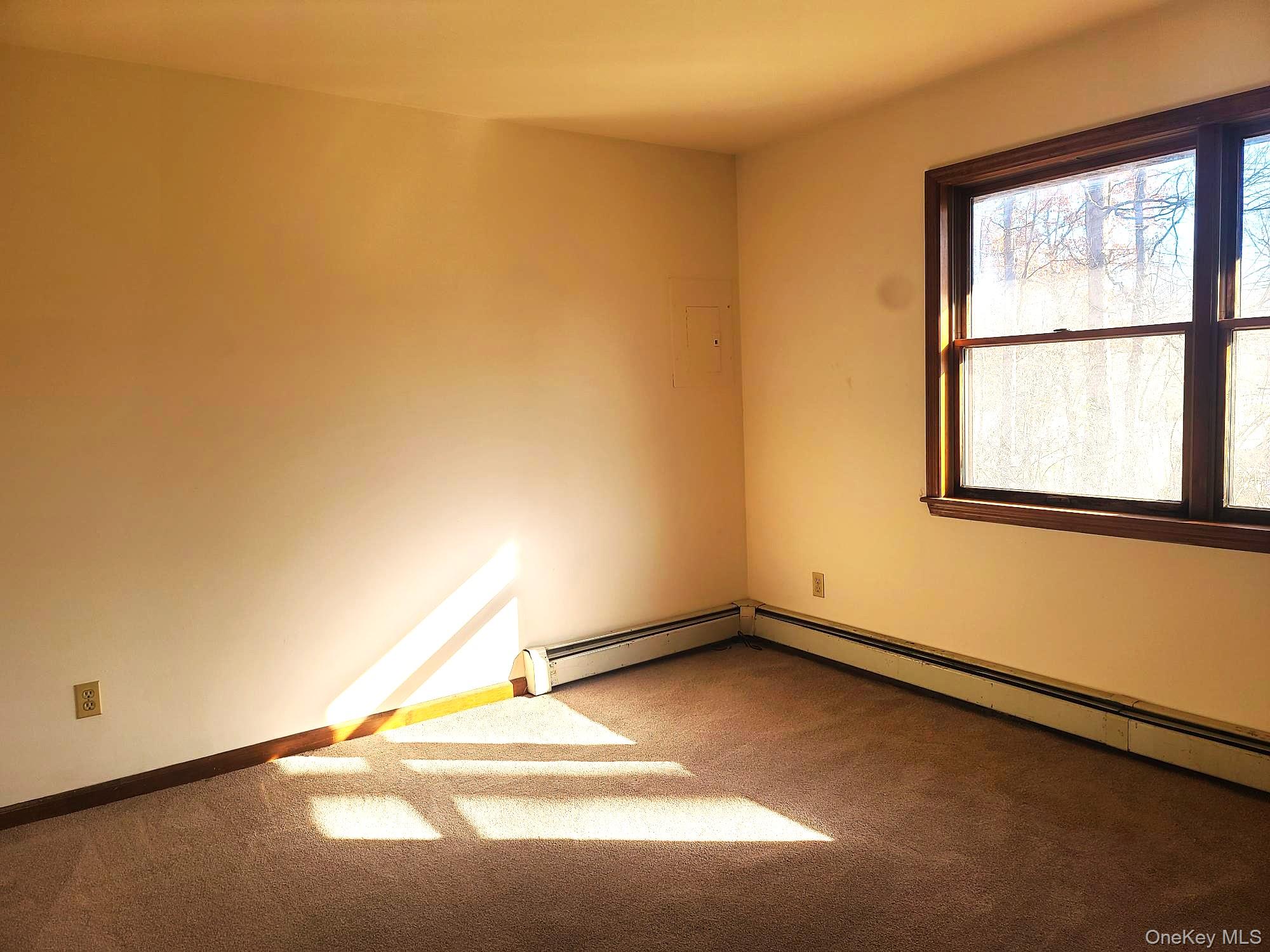 1022 Violet Avenue # Apt A, Hyde Park, NY 12538