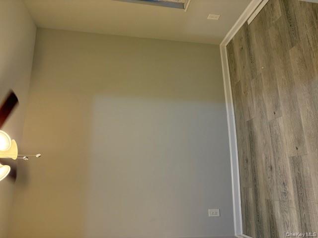 5 Greenwich Avenue # A, Bayville, NY 11709