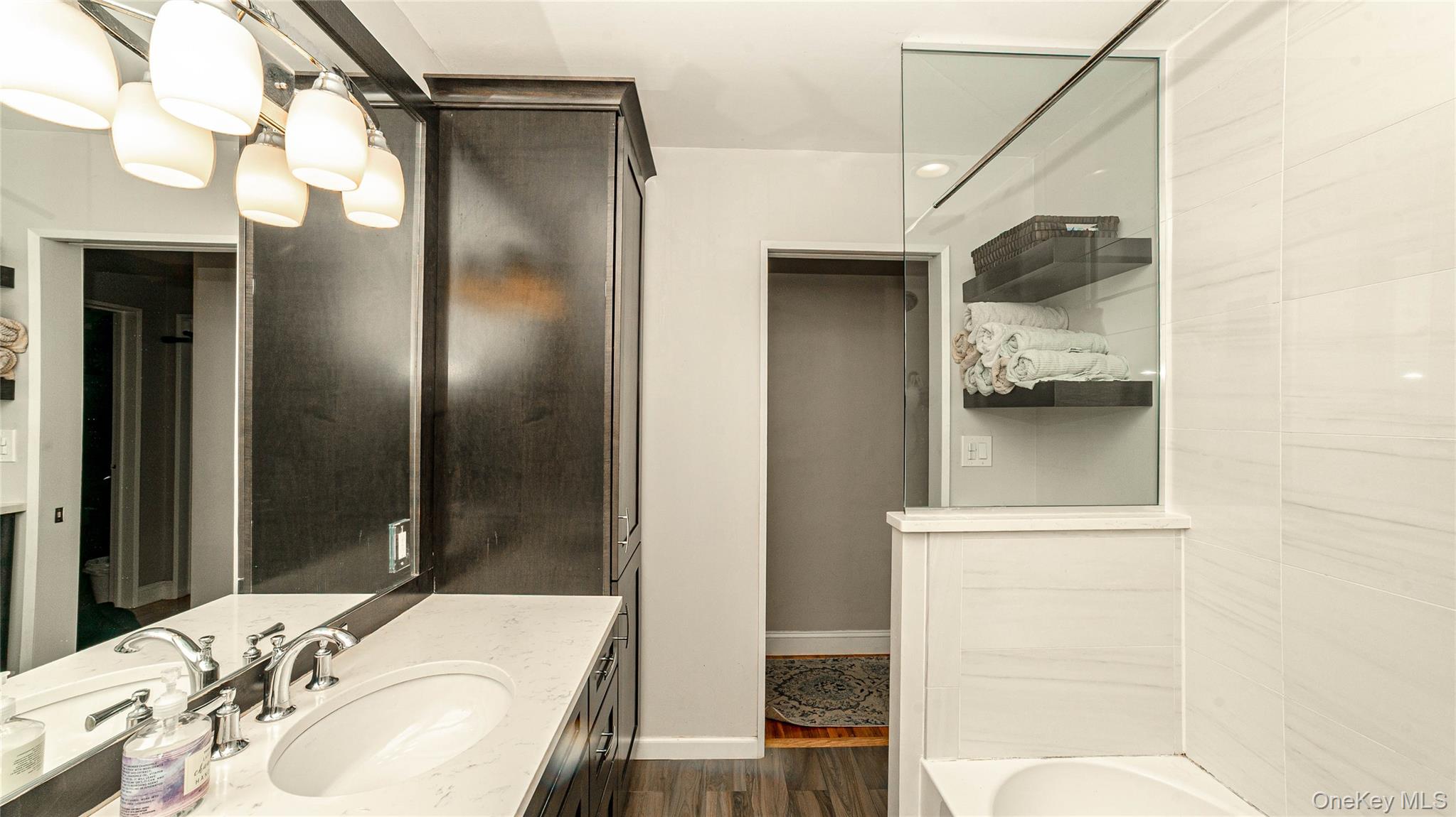 105 7th Street, Hicksville, NY 11801