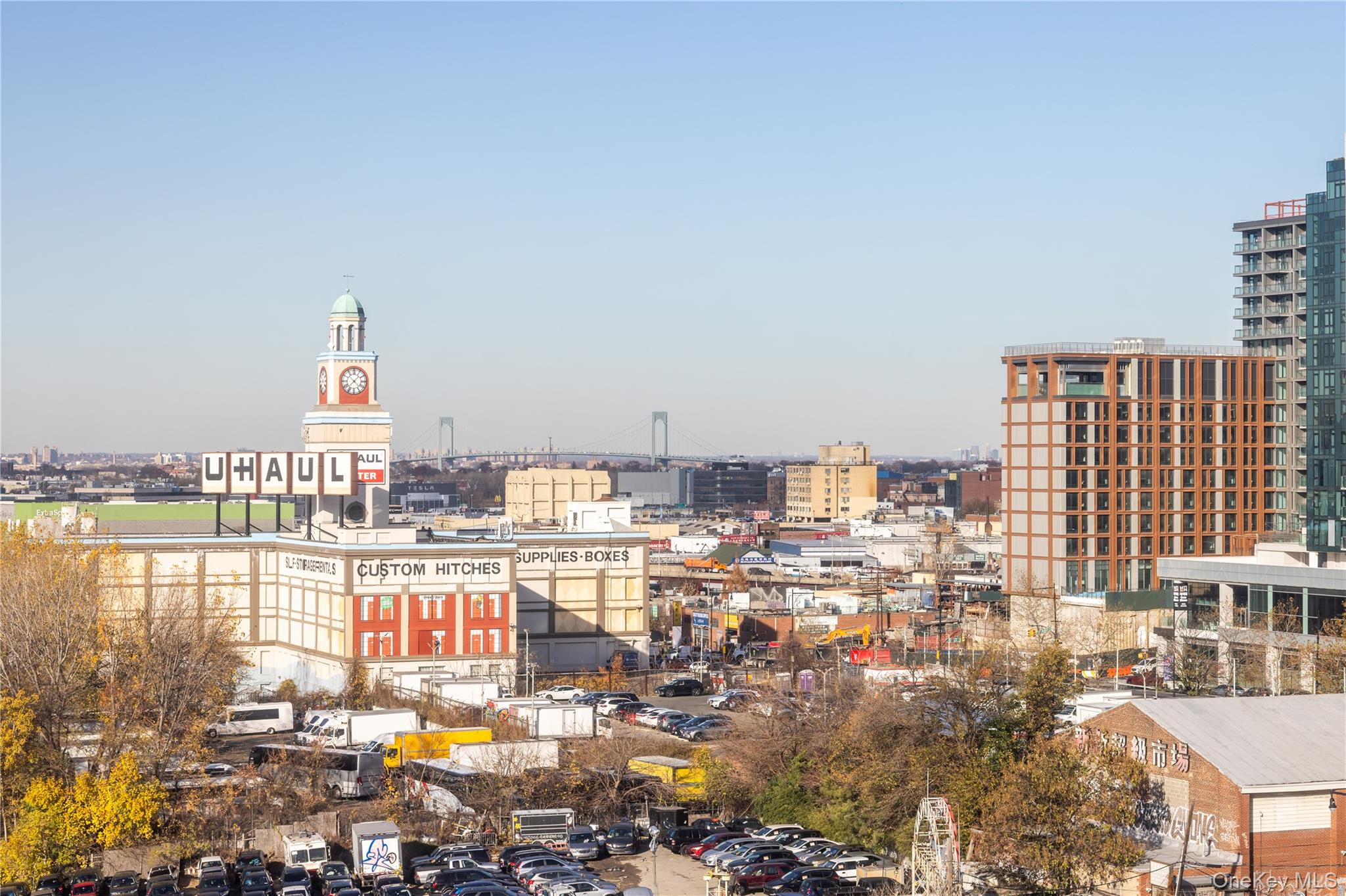 40-28 college point Boulevard # 1002, Flushing, NY 11354