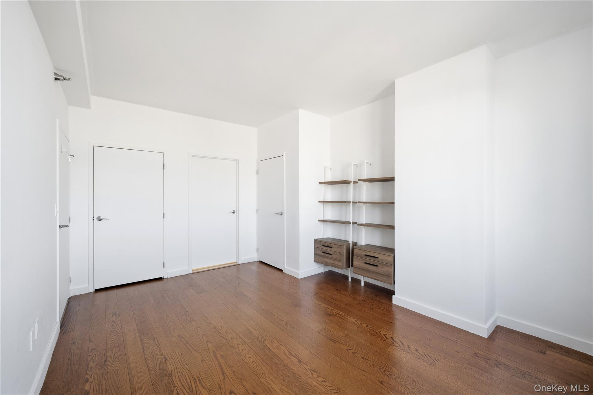 40-28 college point Boulevard # 1002, Flushing, NY 11354