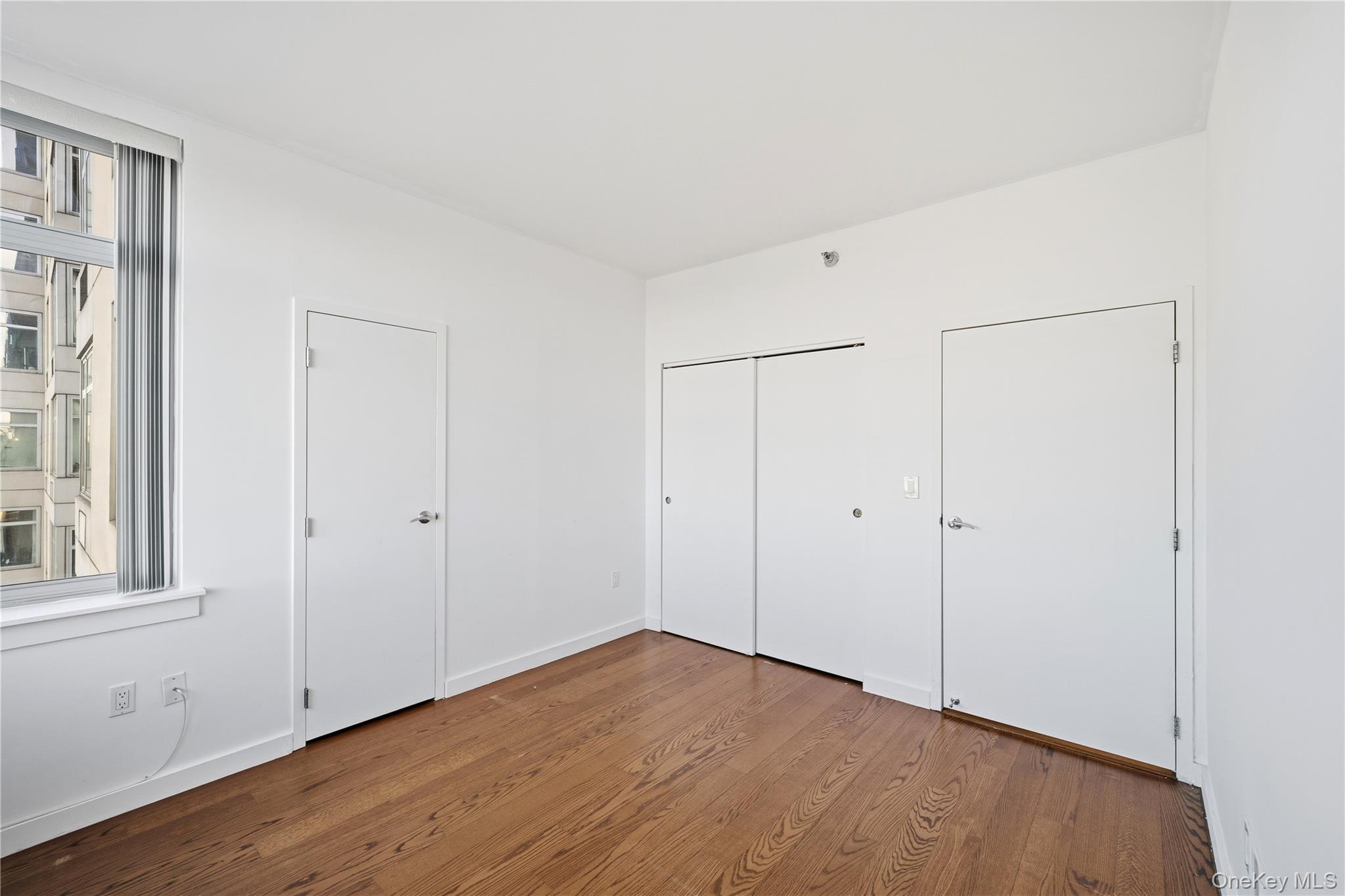 40-28 college point Boulevard # 1002, Flushing, NY 11354