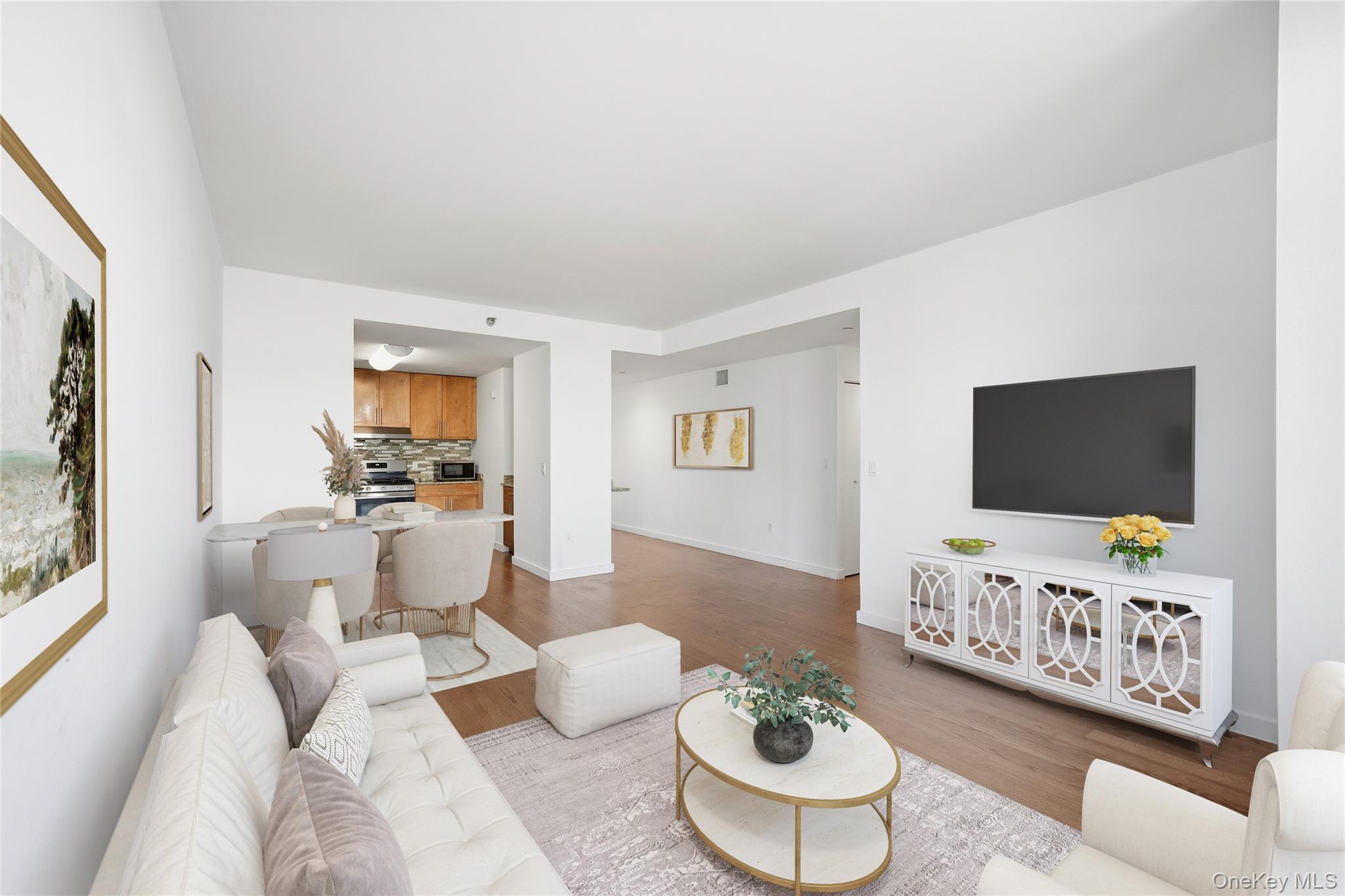 40-28 college point Boulevard # 1002, Flushing, NY 11354