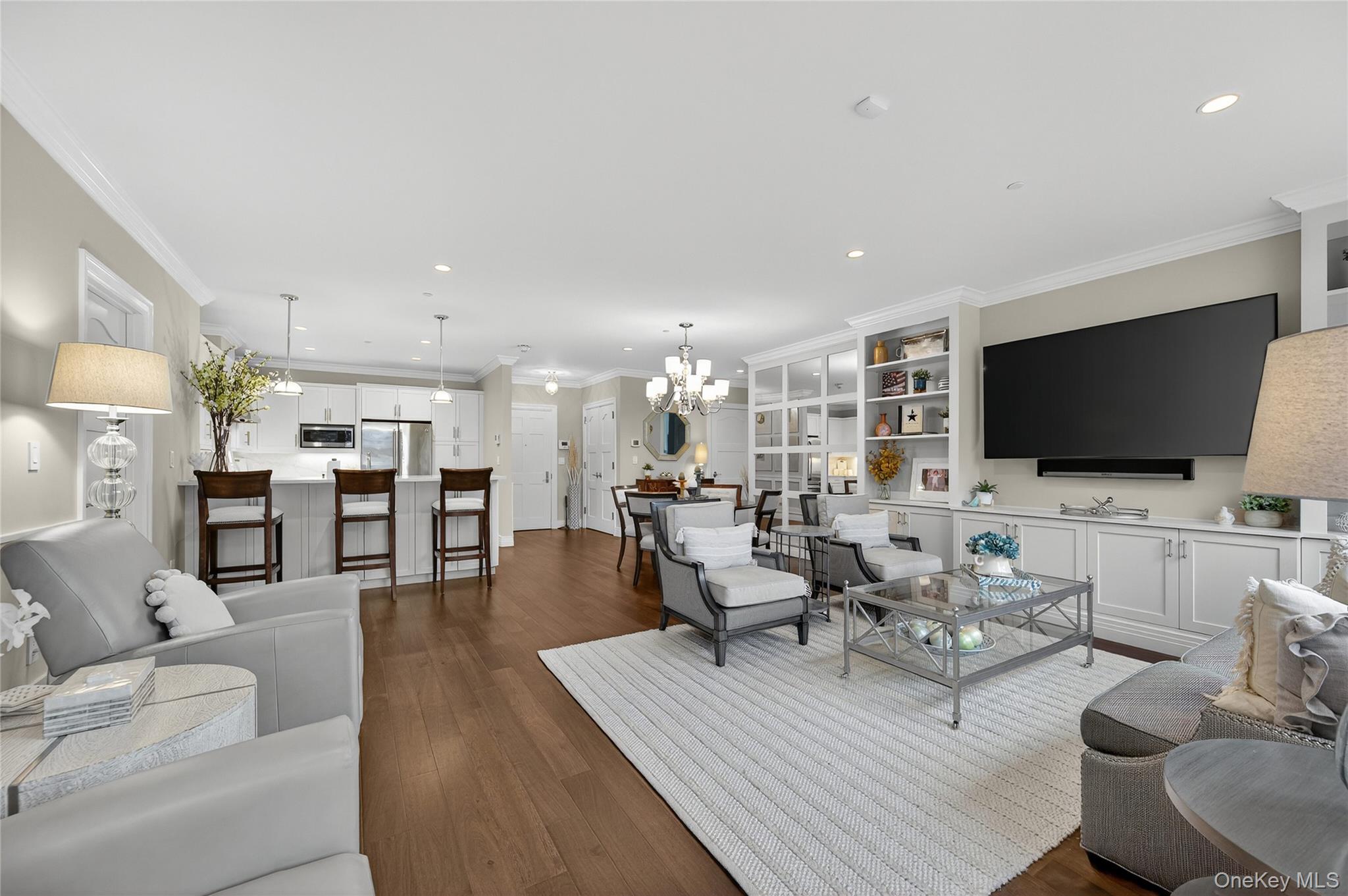 301 Franklin Avenue # 114, Garden City, NY 11530