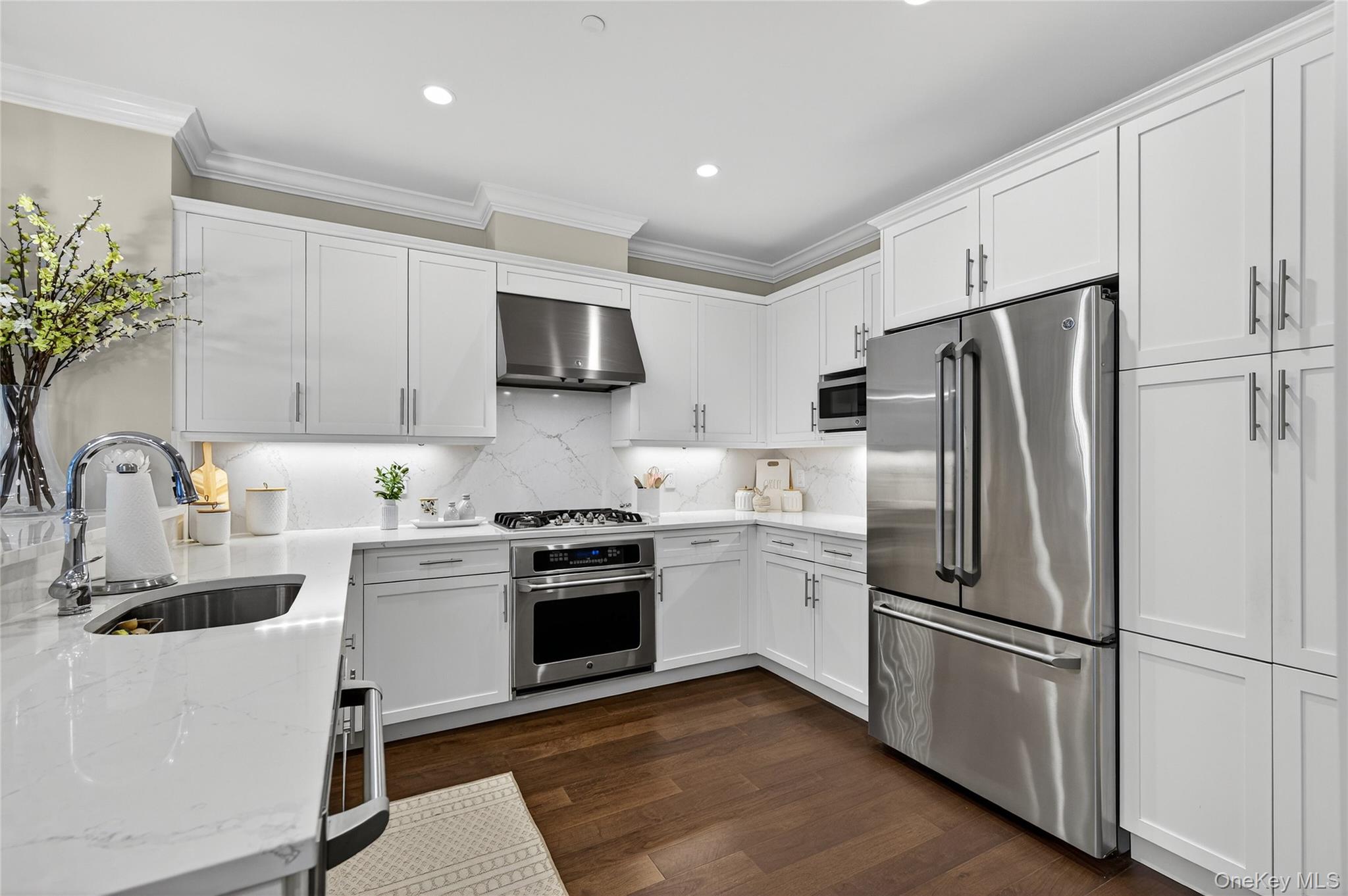 301 Franklin Avenue # 114, Garden City, NY 11530