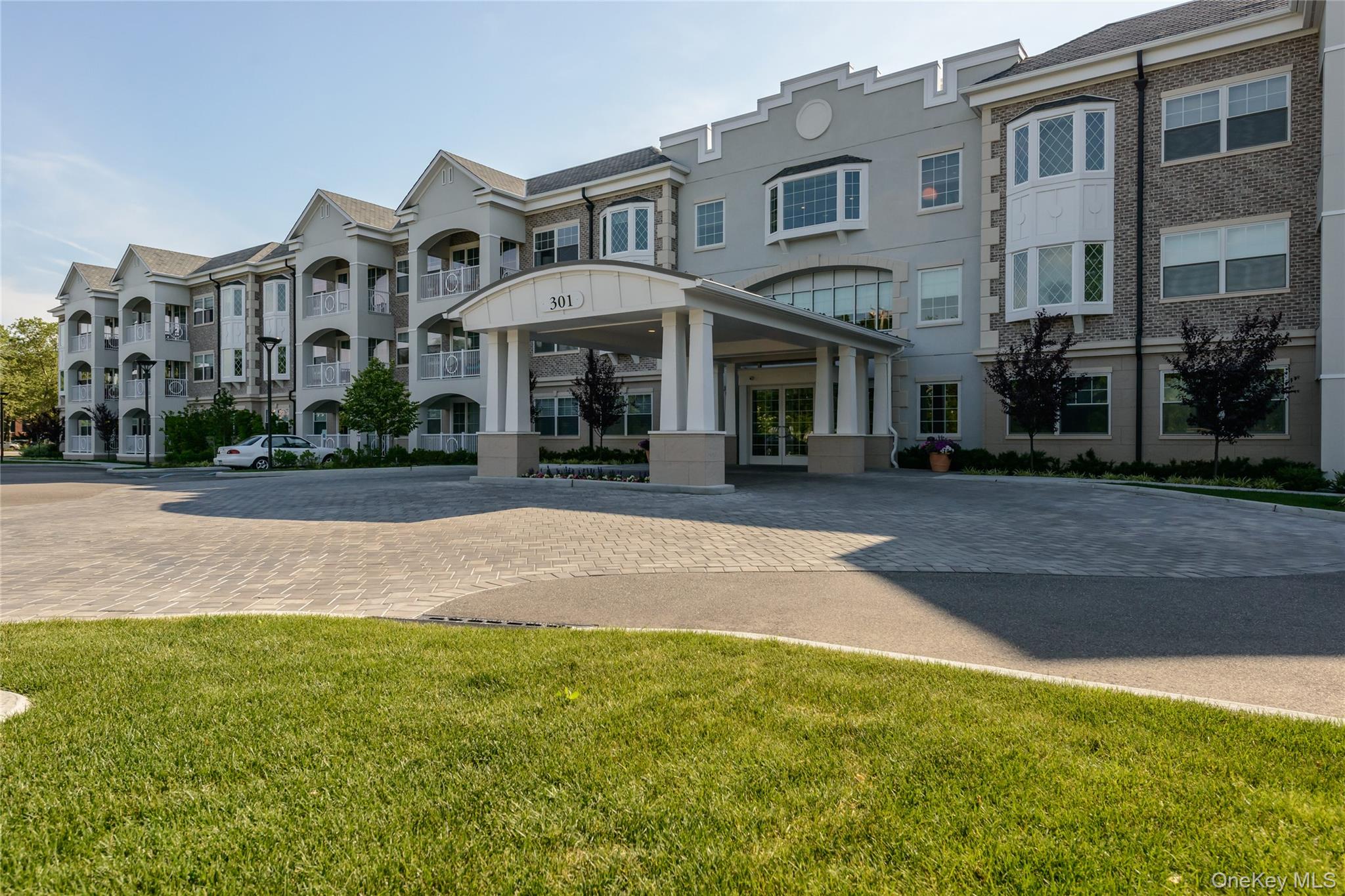 301 Franklin Avenue # 114, Garden City, NY 11530