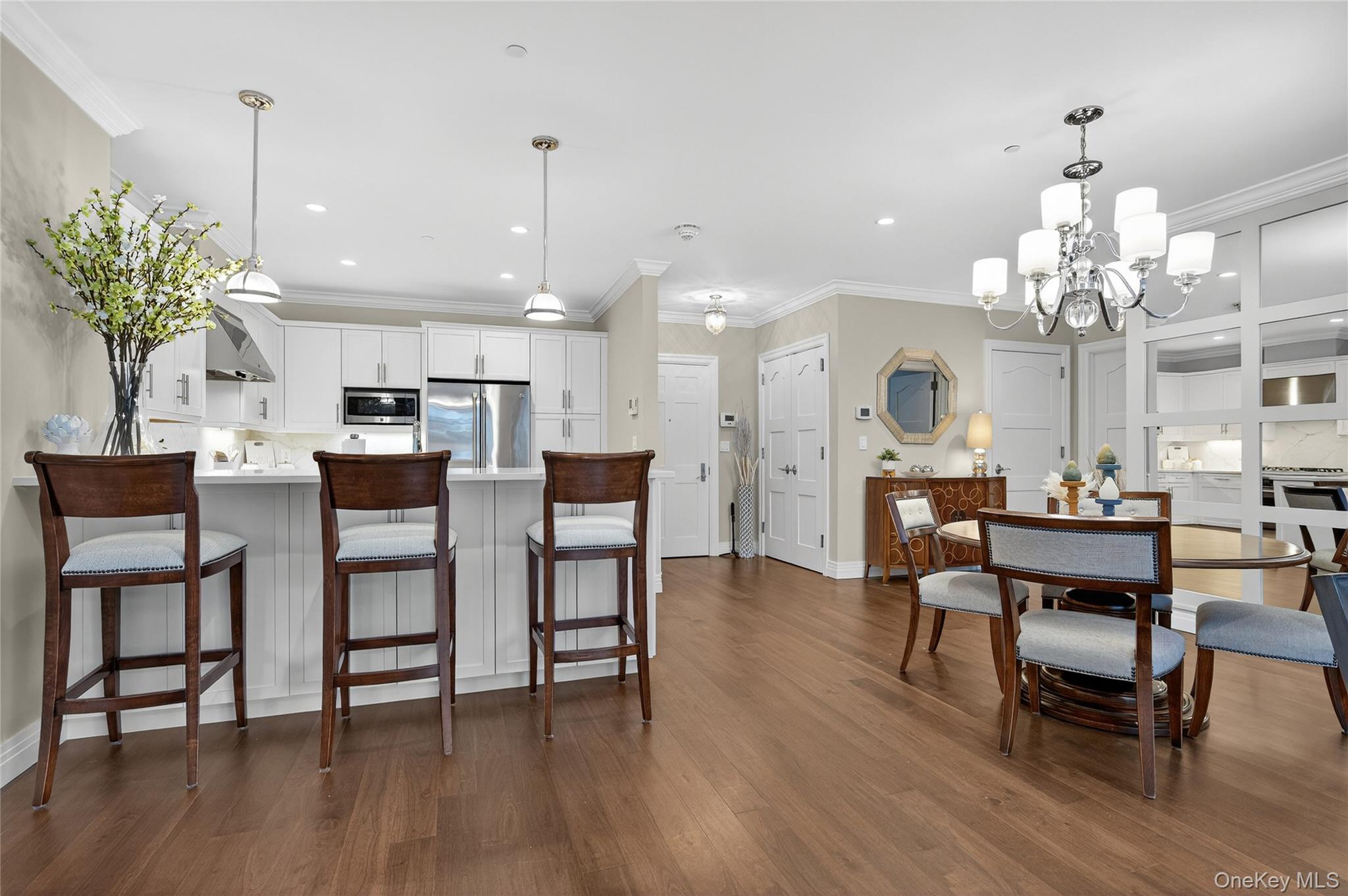 301 Franklin Avenue # 114, Garden City, NY 11530