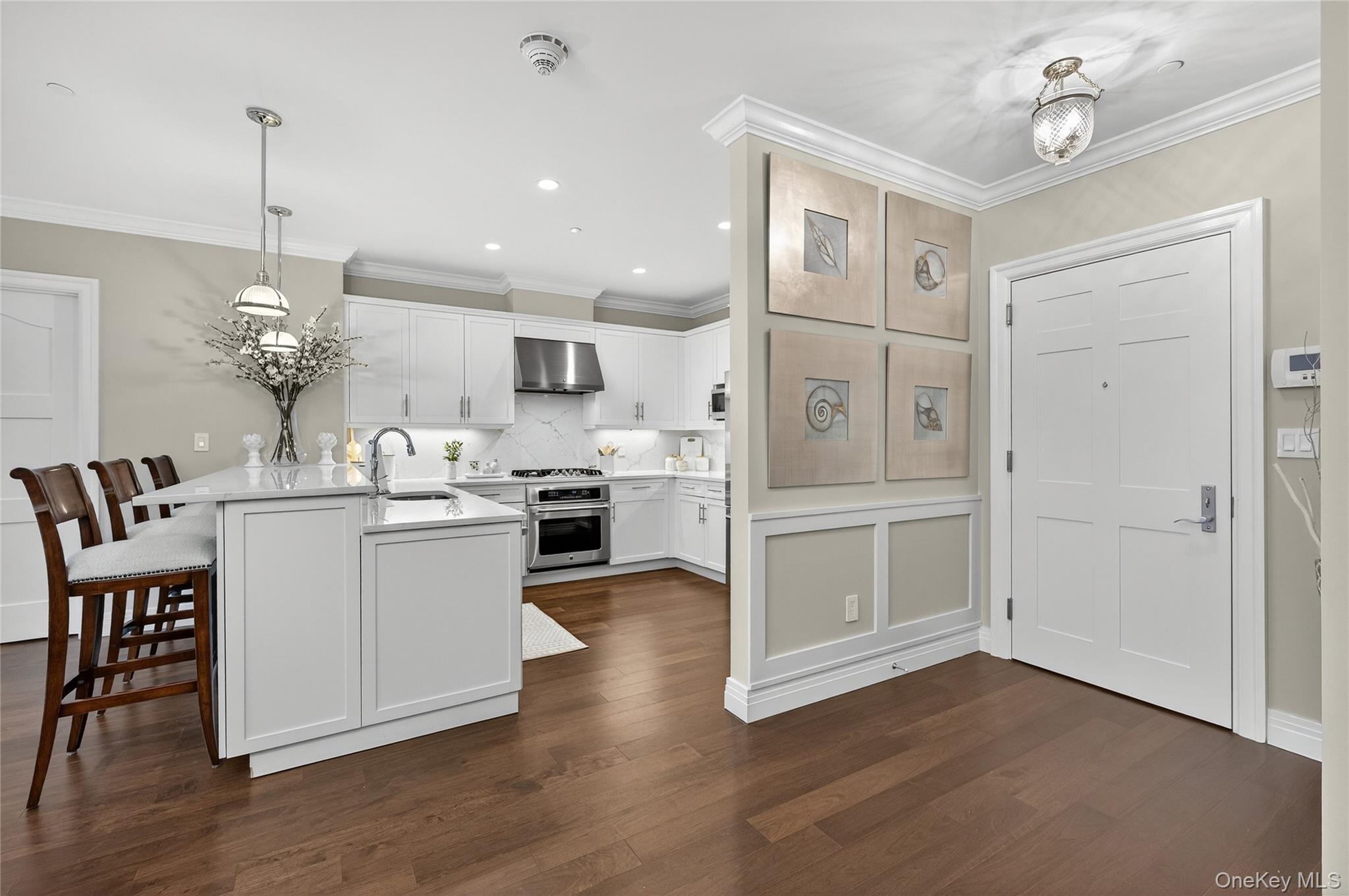 301 Franklin Avenue # 114, Garden City, NY 11530