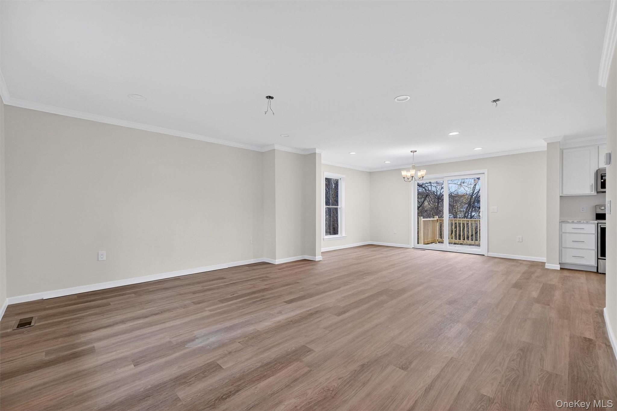 25 Teetsel Street, Saugerties, NY 12477