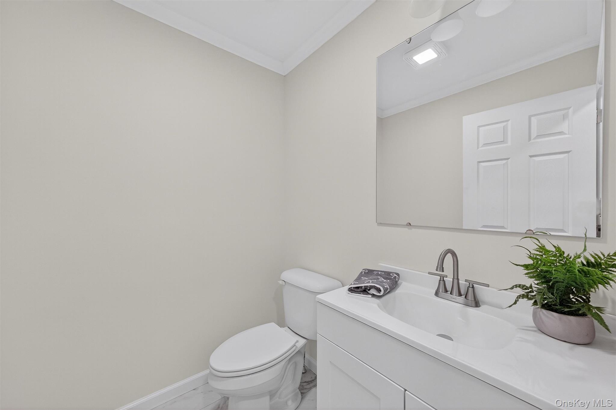 25 Teetsel Street, Saugerties, NY 12477