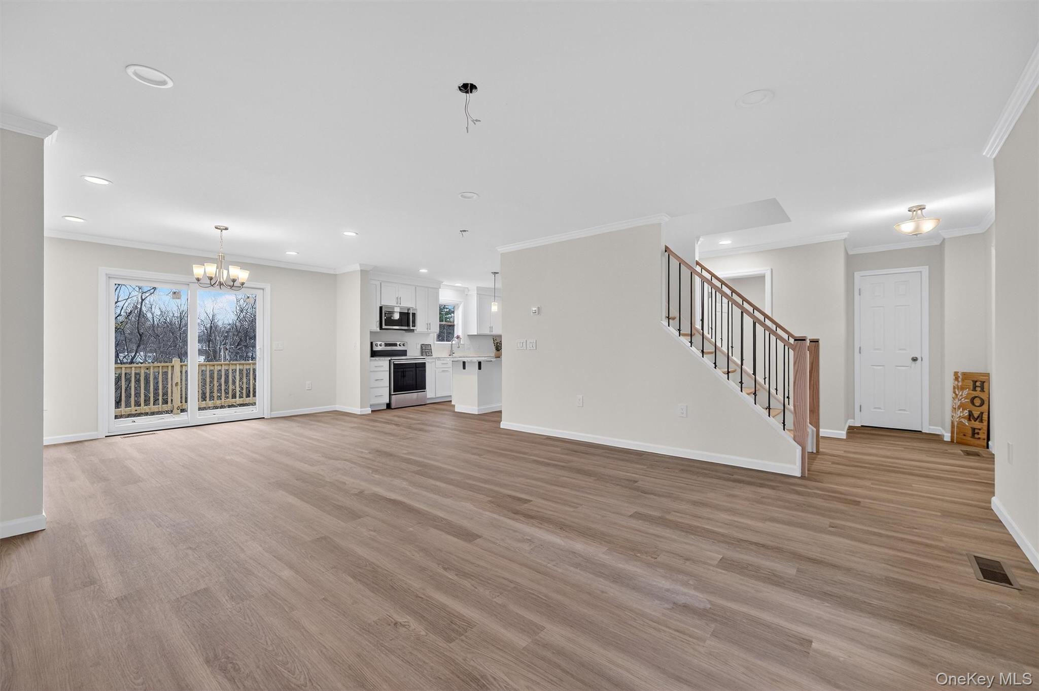 25 Teetsel Street, Saugerties, NY 12477