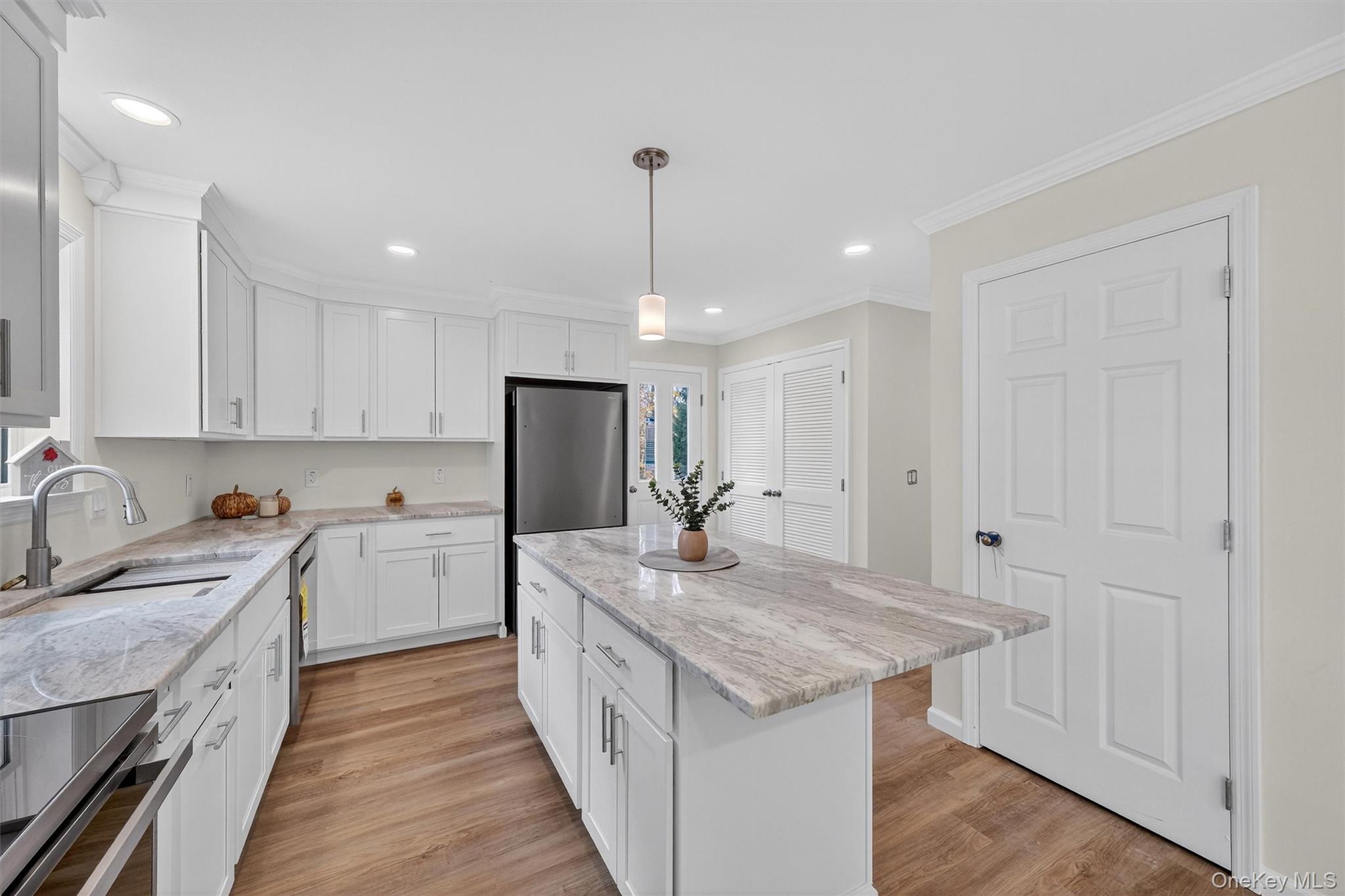 25 Teetsel Street, Saugerties, NY 12477