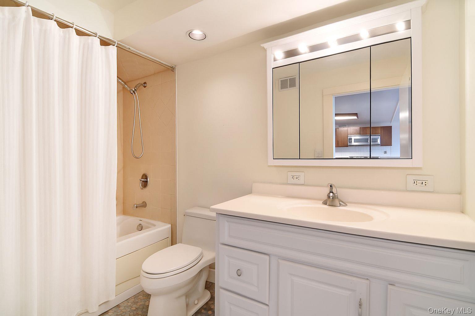 703 Pelham Road # 407, New Rochelle, NY 10805