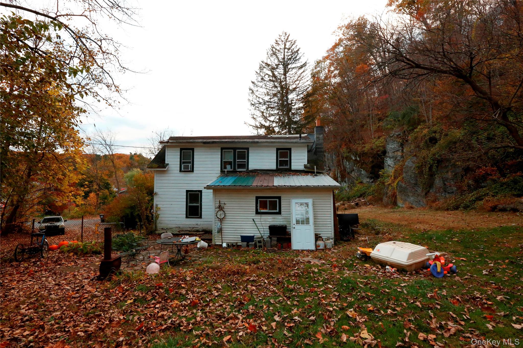 17 Hardenburgh Lane, Rosendale, NY 12472