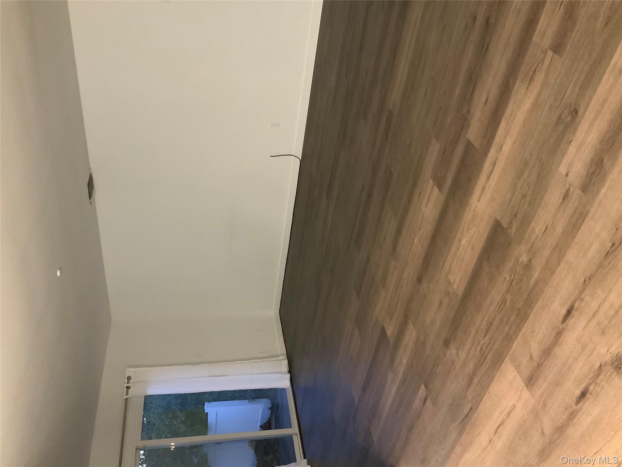 401 Cabot Court E, Saint James, NY 11780