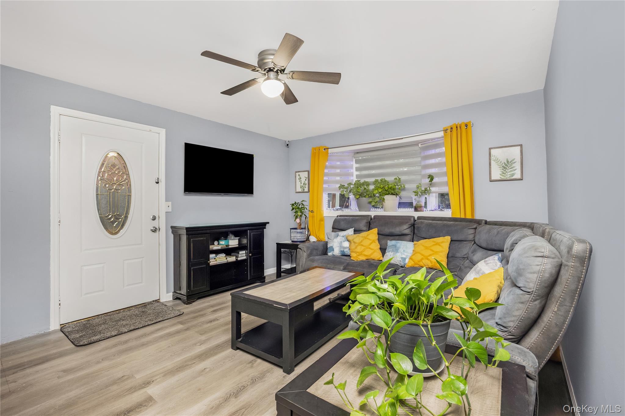 204 Bayside Avenue, Oceanside, NY 11572