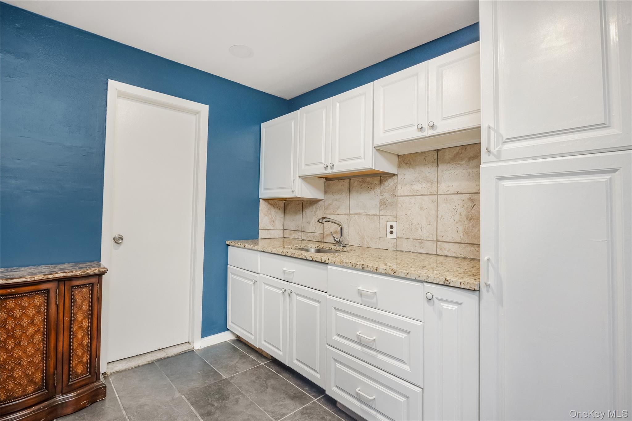 204 Bayside Avenue, Oceanside, NY 11572