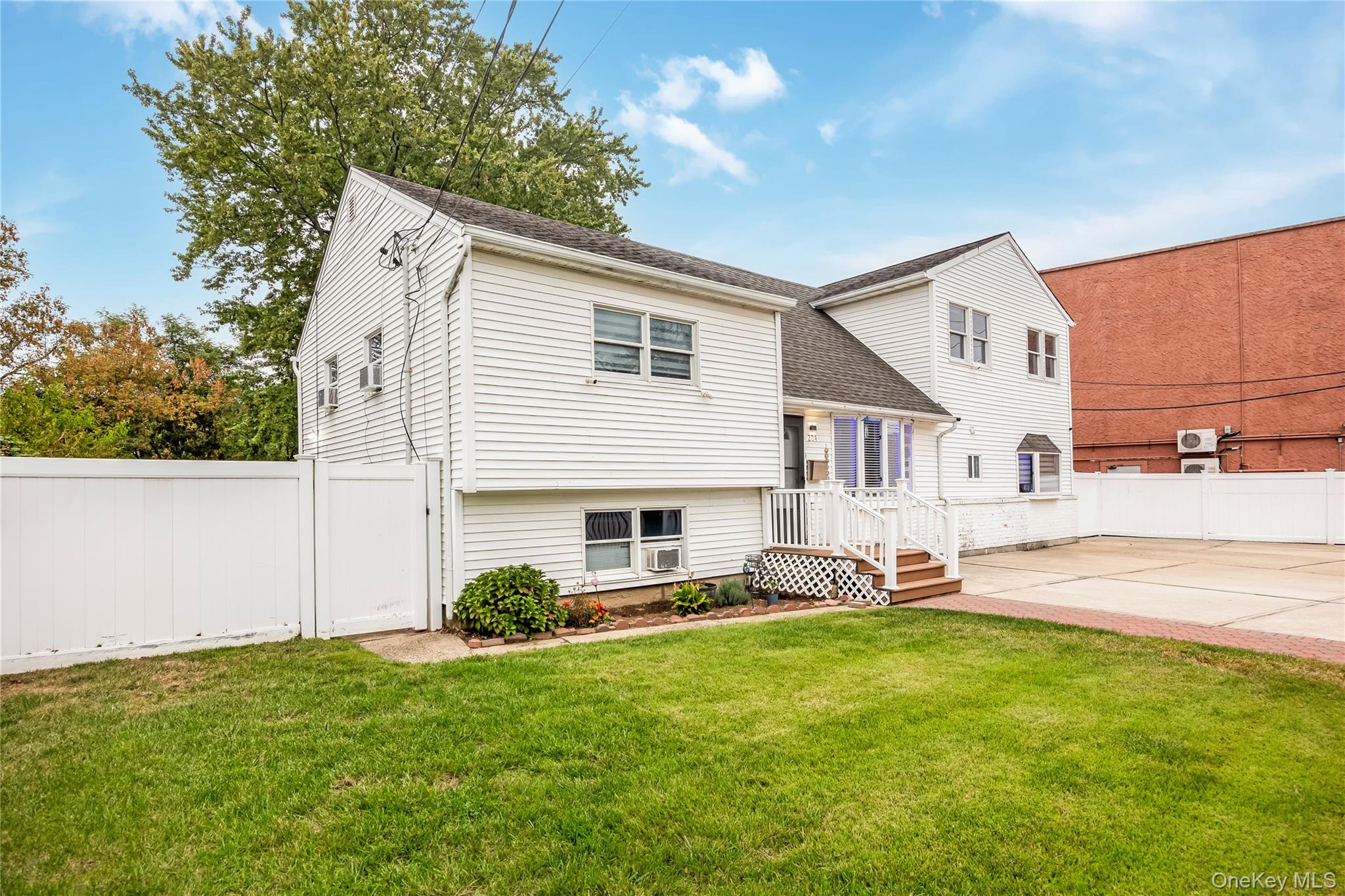 204 Bayside Avenue, Oceanside, NY 11572