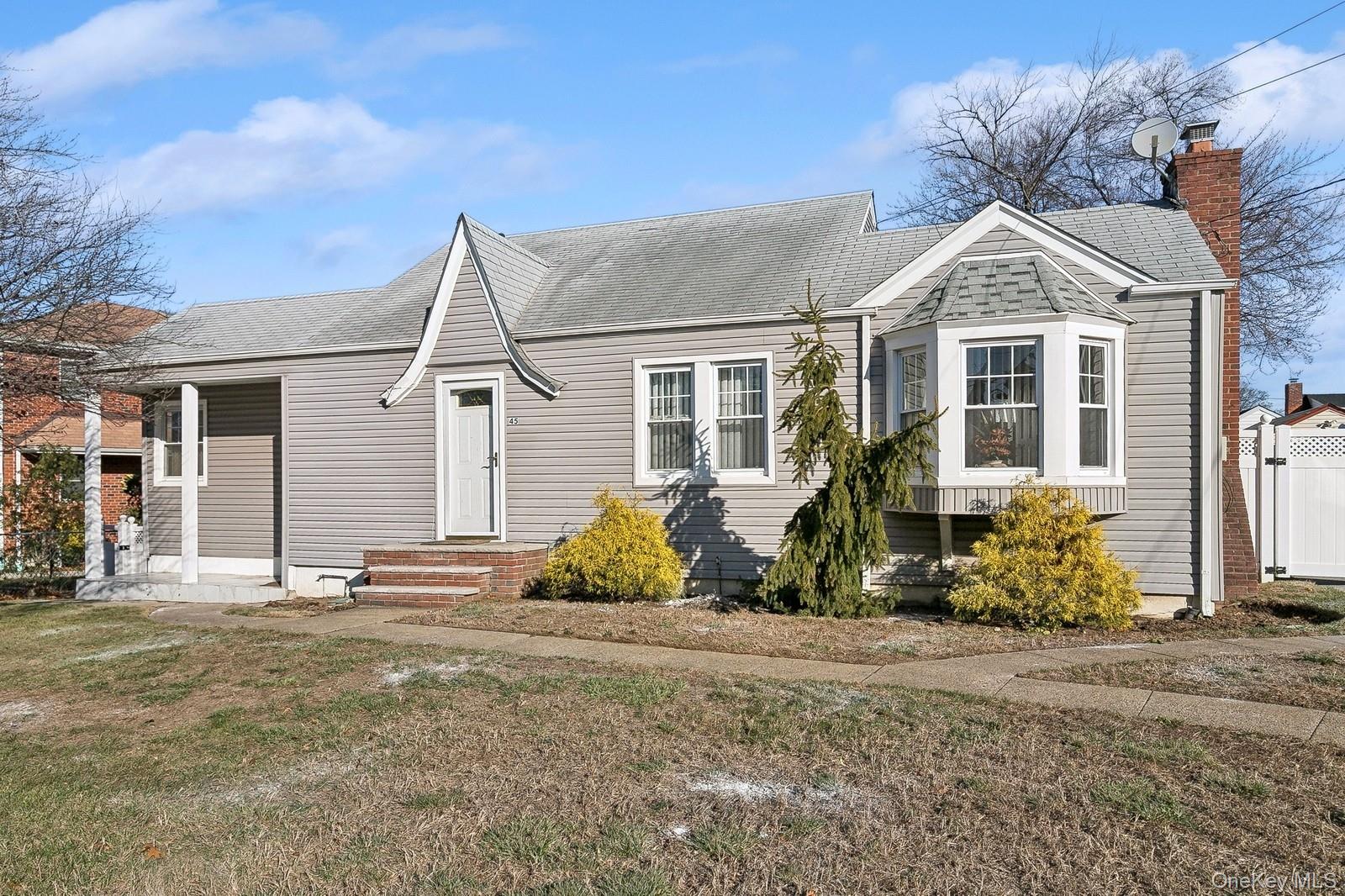 45 Ella Street, Valley Stream, NY 11580