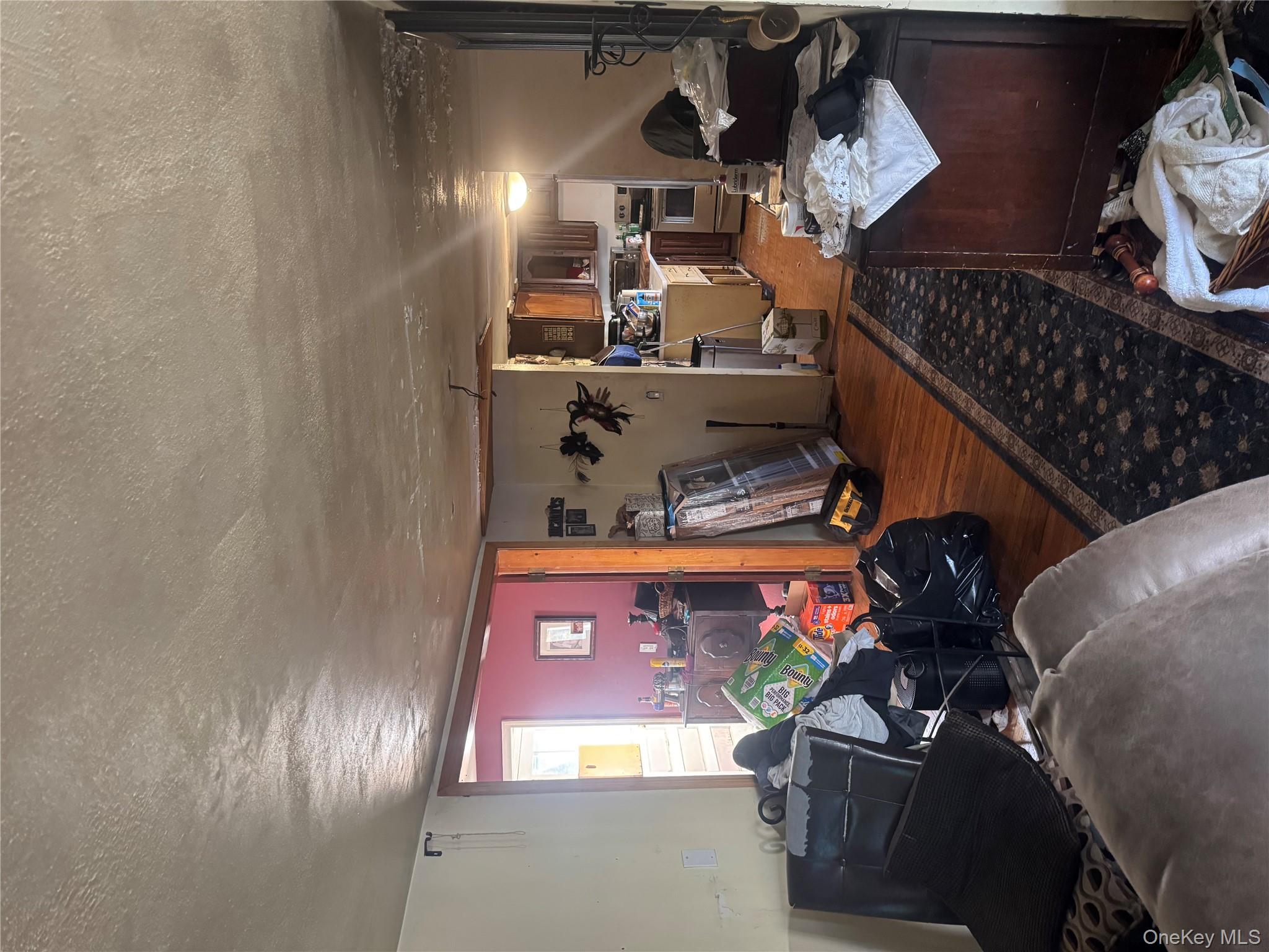 32 Weed Avenue, Hawthorne, NY 10532