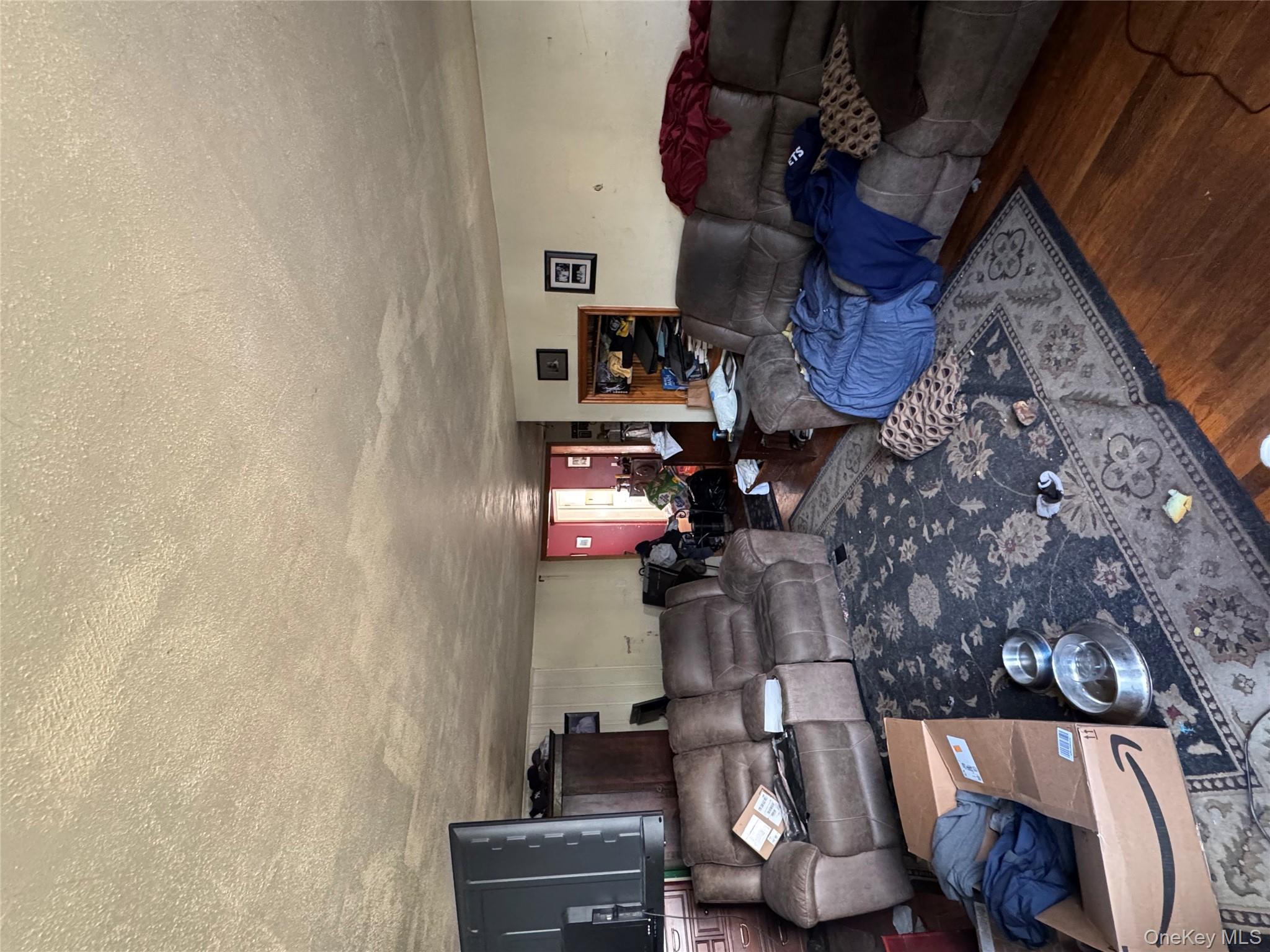 32 Weed Avenue, Hawthorne, NY 10532