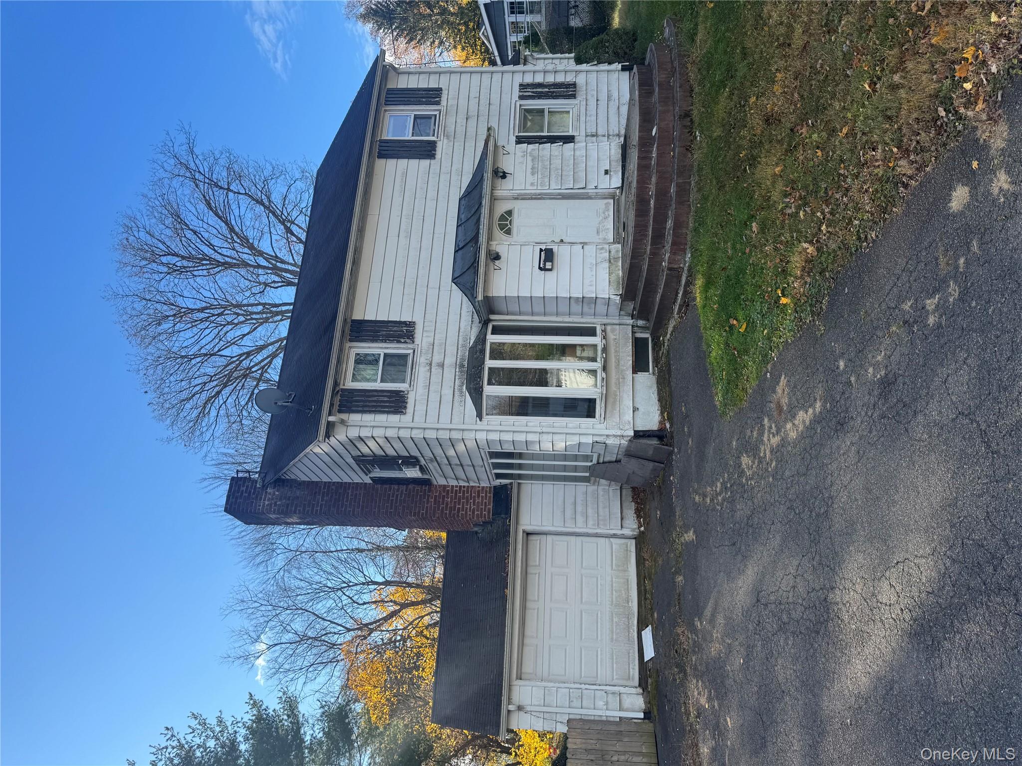 32 Weed Avenue, Hawthorne, NY 10532