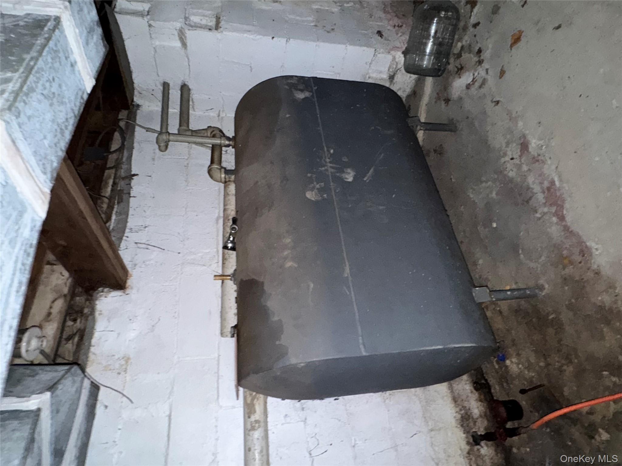 32 Weed Avenue, Hawthorne, NY 10532