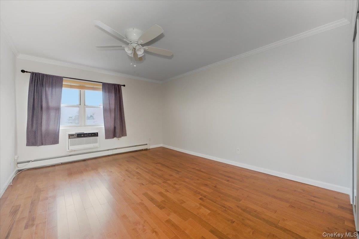 90 S Park Avenue # B2, Rockville Centre, NY 11570