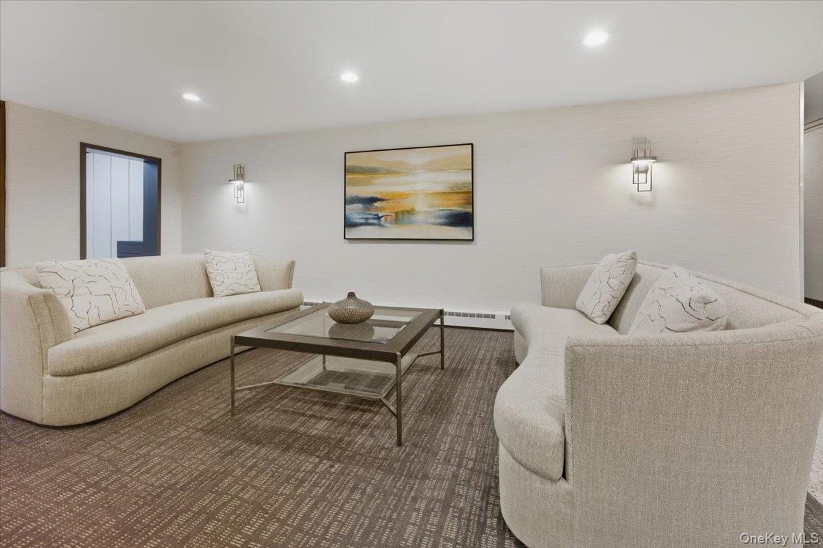 90 S Park Avenue # B2, Rockville Centre, NY 11570