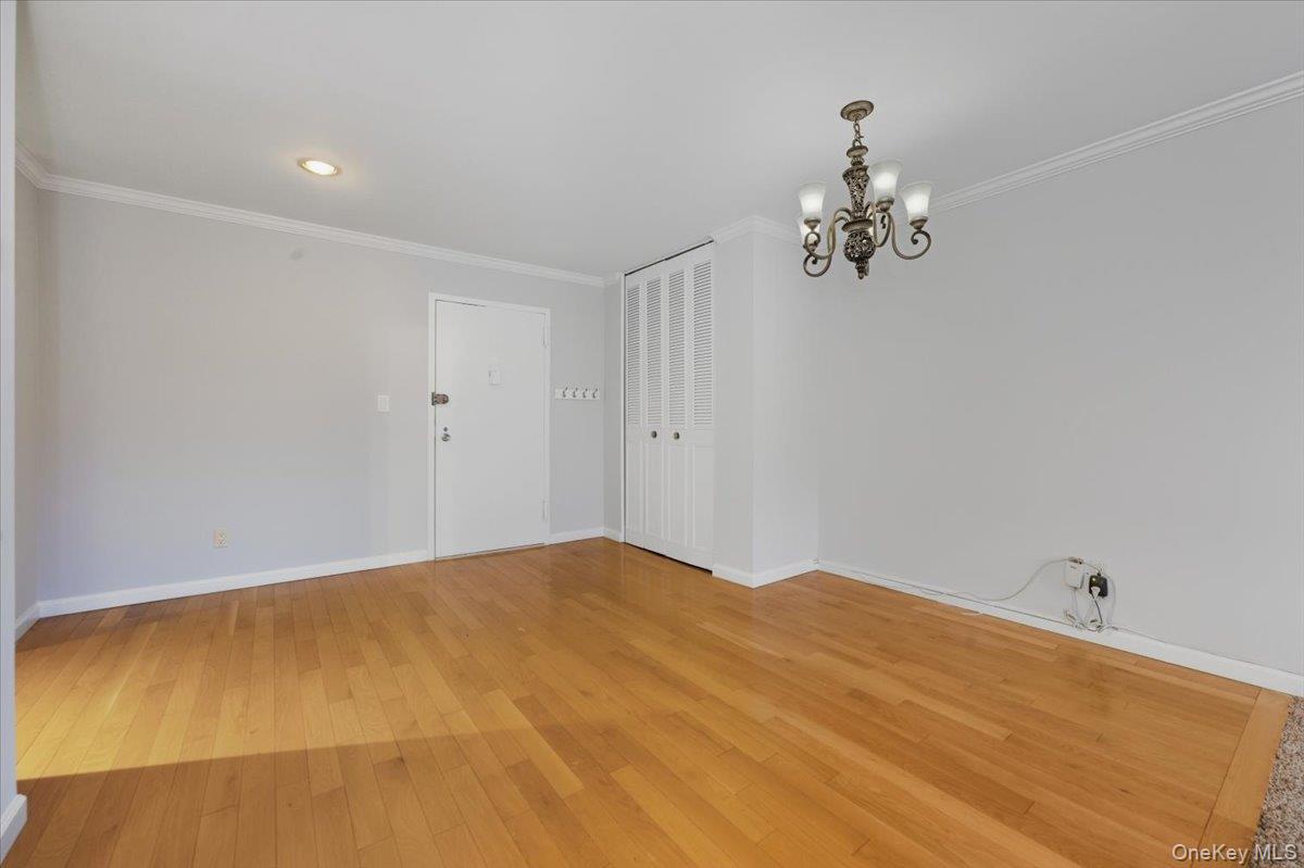 90 S Park Avenue # B2, Rockville Centre, NY 11570