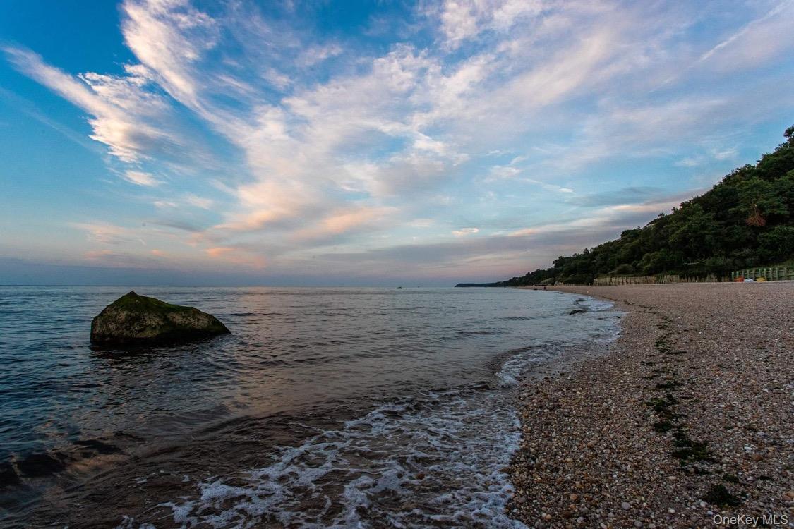 5 Zenith Road, Rocky Point, NY 11778