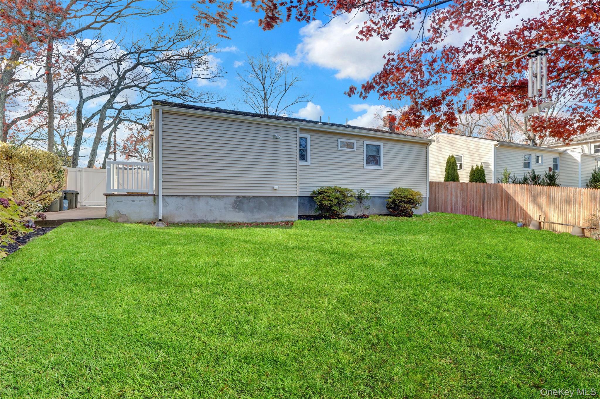 5 Zenith Road, Rocky Point, NY 11778