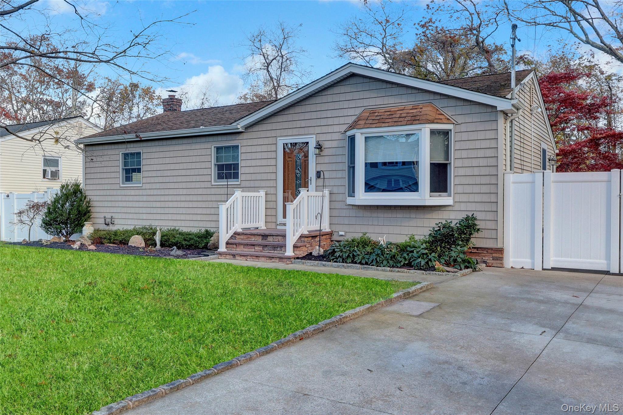 5 Zenith Road, Rocky Point, NY 11778