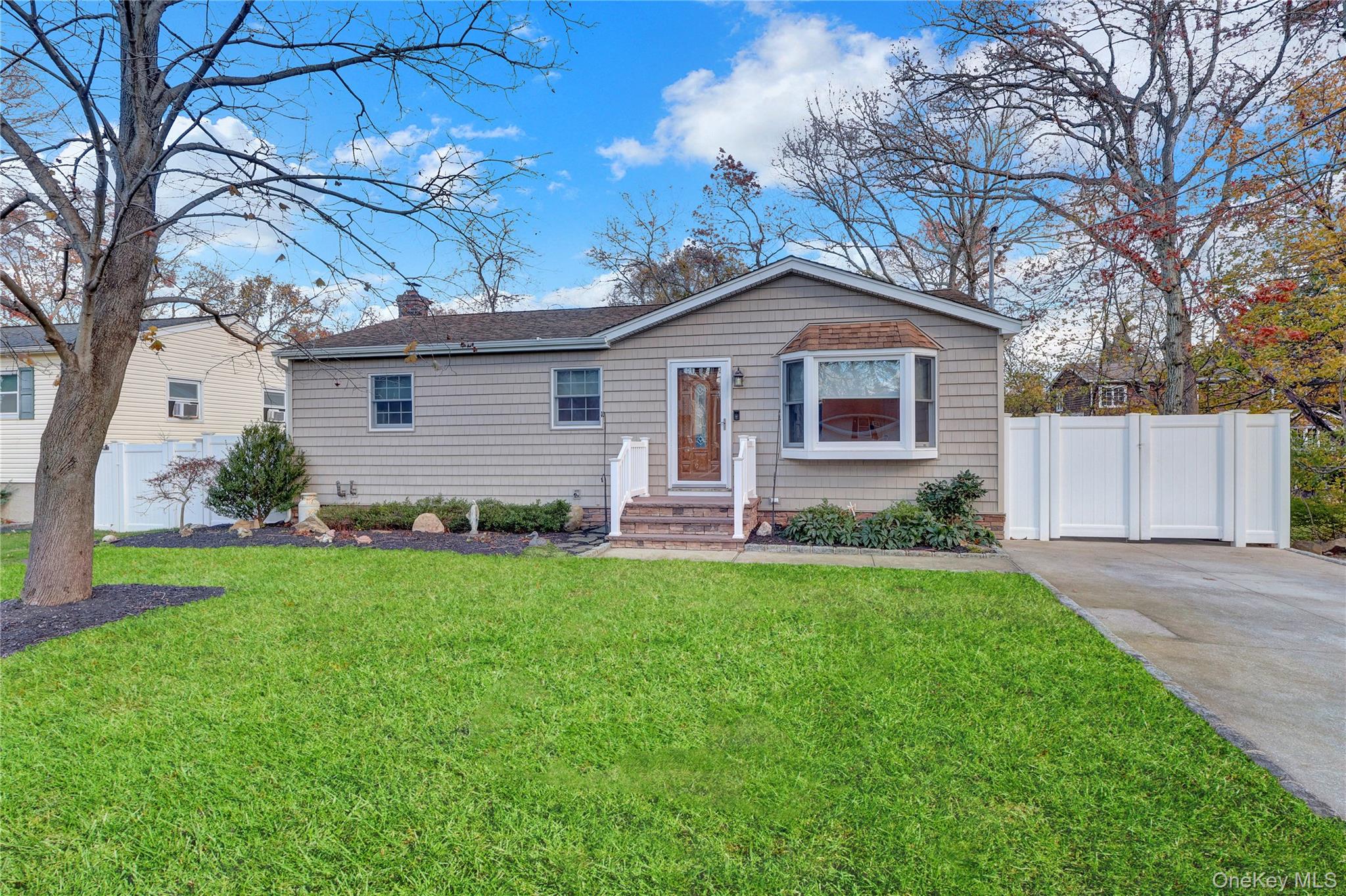 5 Zenith Road, Rocky Point, NY 11778