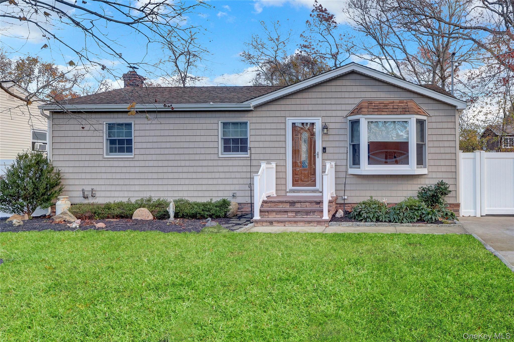 5 Zenith Road, Rocky Point, NY 11778