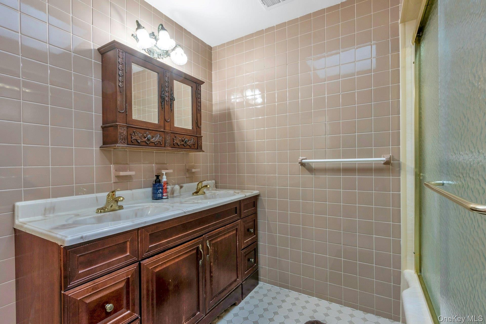 44 Greenridge Way, Spring Valley, NY 10977