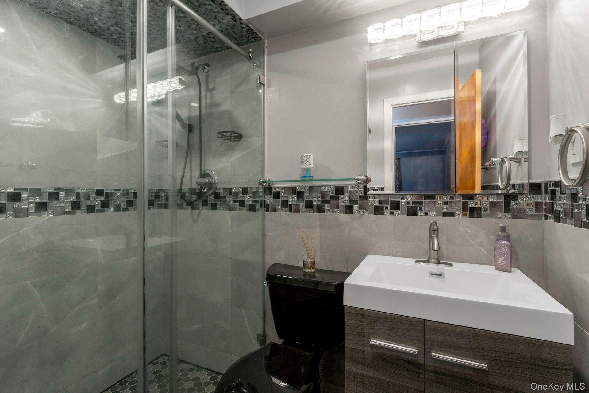 44 Greenridge Way, Spring Valley, NY 10977