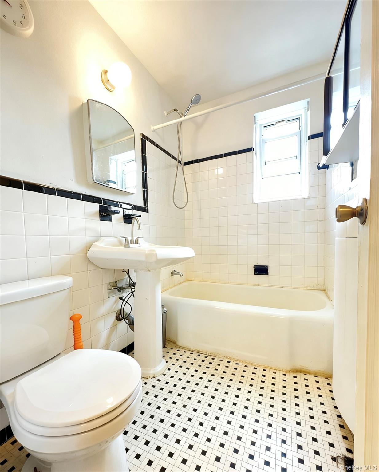 14737 38TH AVE # C54, Flushing, NY 11354