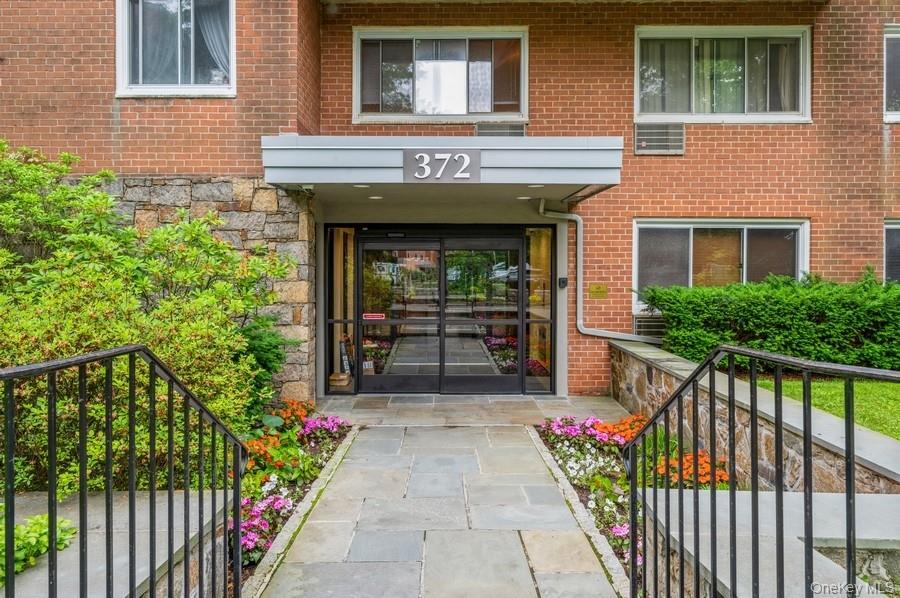 372 Central Park Avenue # 2E, Scarsdale, NY 10583