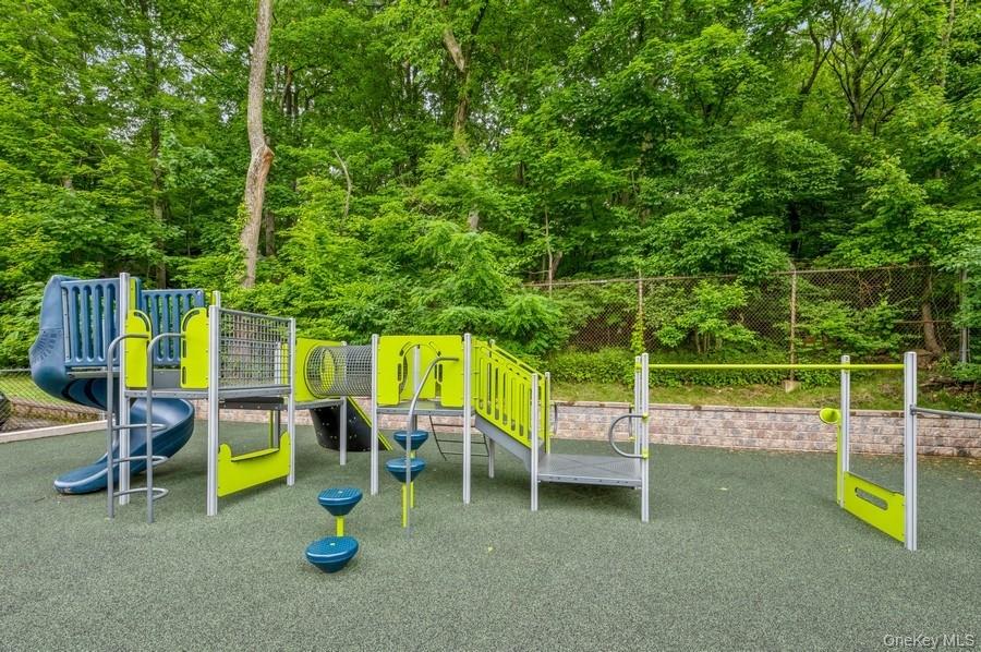 372 Central Park Avenue # 2E, Scarsdale, NY 10583