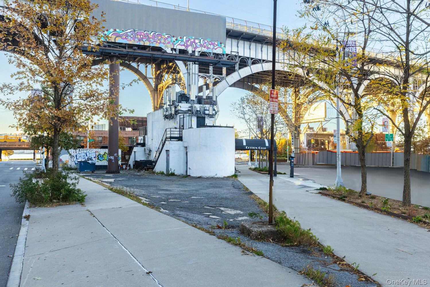 656 W 125TH Street # ICONIC, New York (Manhattan), NY 10027