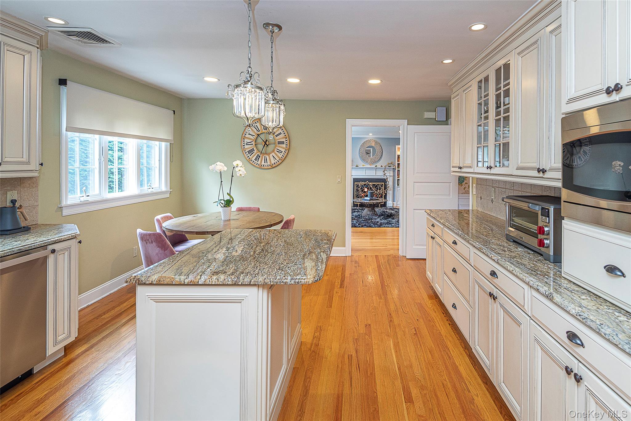 52 Woodland Avenue, Bronxville, NY 10708