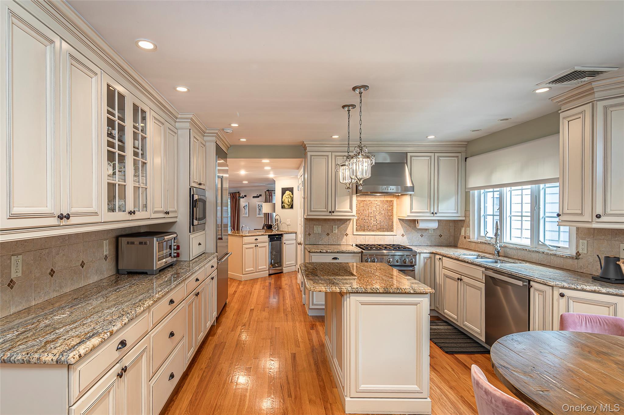 52 Woodland Avenue, Bronxville, NY 10708