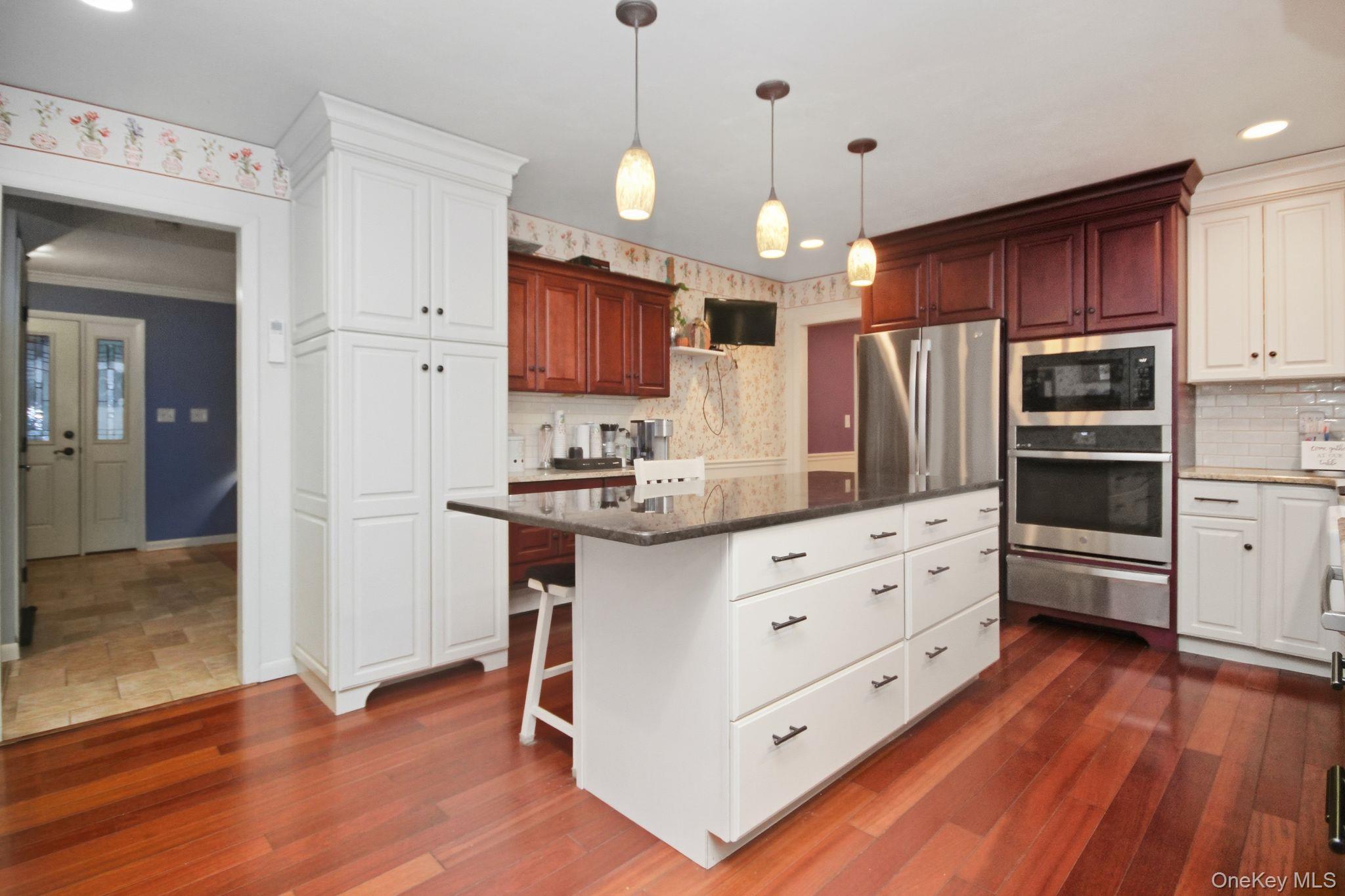 157 Roosevelt Road, Hyde Park, NY 12538