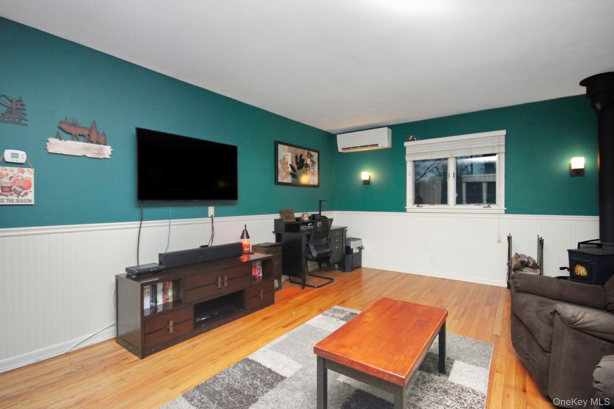 157 Roosevelt Road, Hyde Park, NY 12538