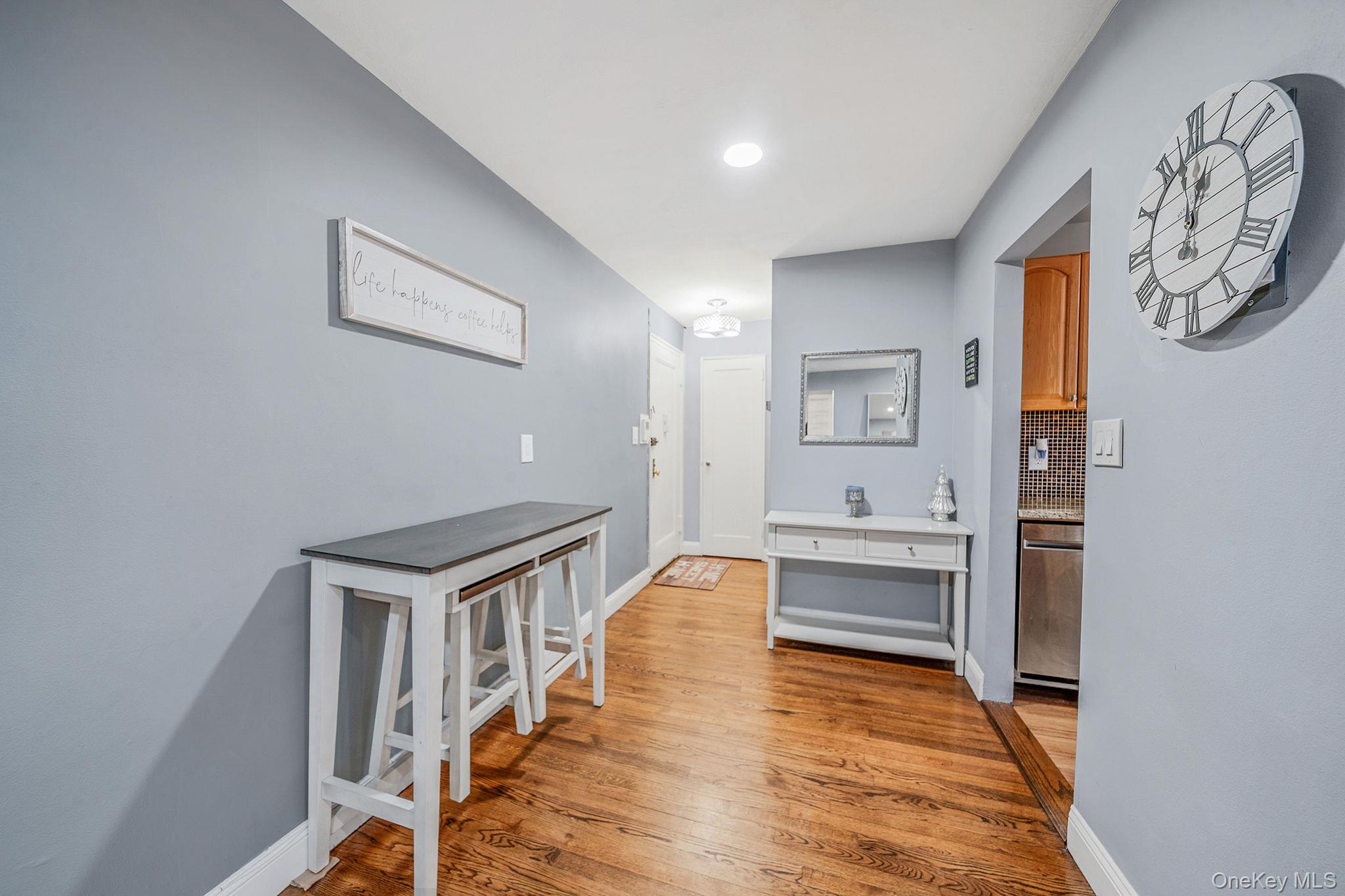 8 Terrace Circle # 1G, Great Neck, NY 11021